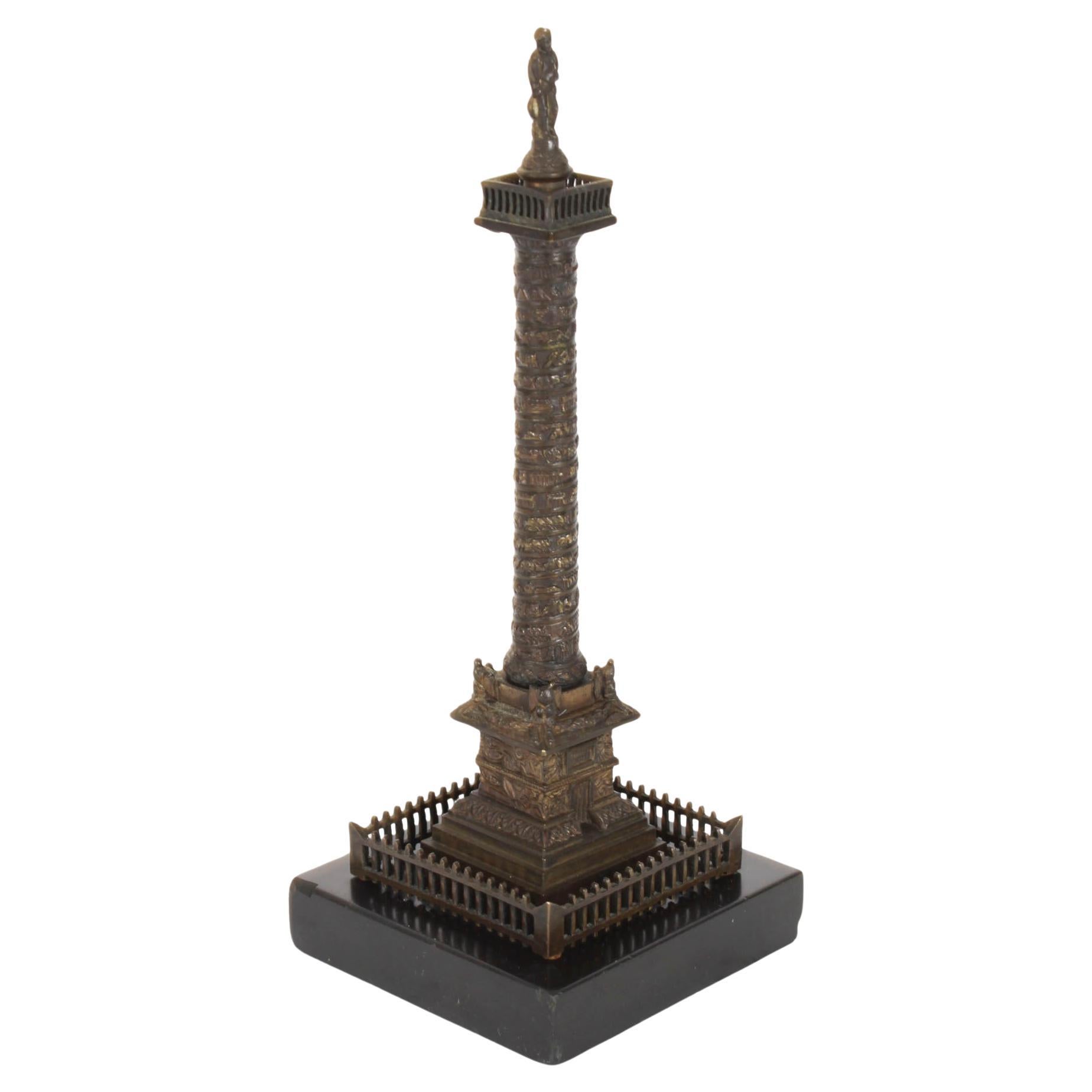 Antique French Grand Tour Modelo de Bronce Ormolu de la Columna Vendome Siglo XIX