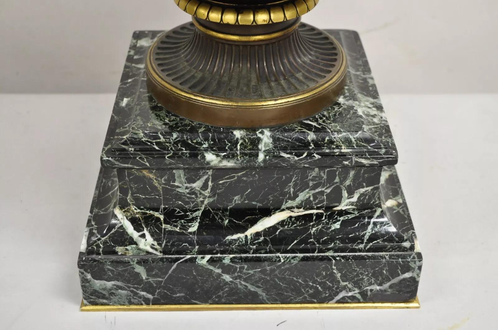 Antique French Grand Tour Patinated Bronze Barbedienne Paris Warwick Vase in vendita 2
