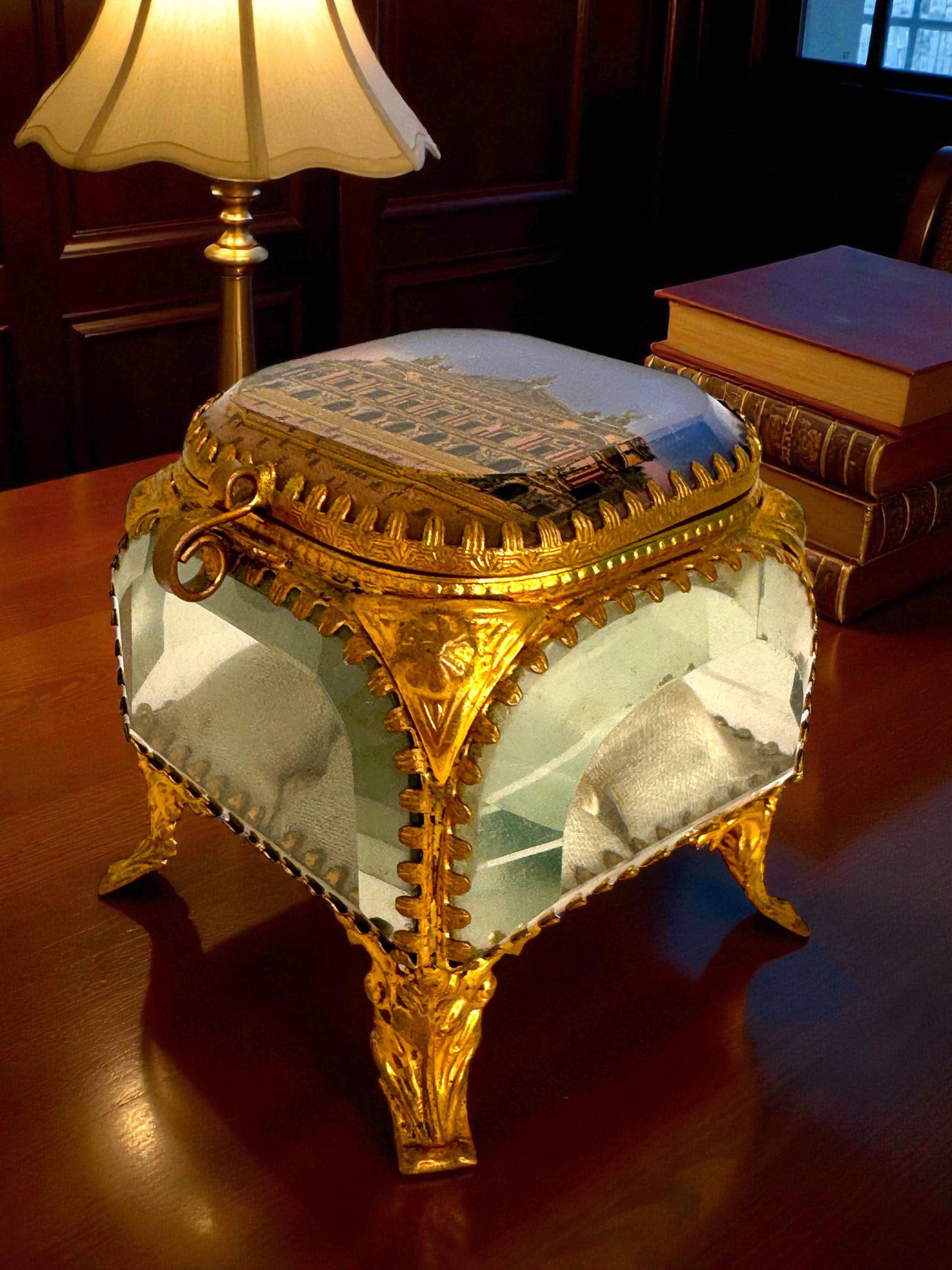 Antique French Grand Tour Souvenir Casket, Beveled Glass & Eglomise of Opera en vente 4