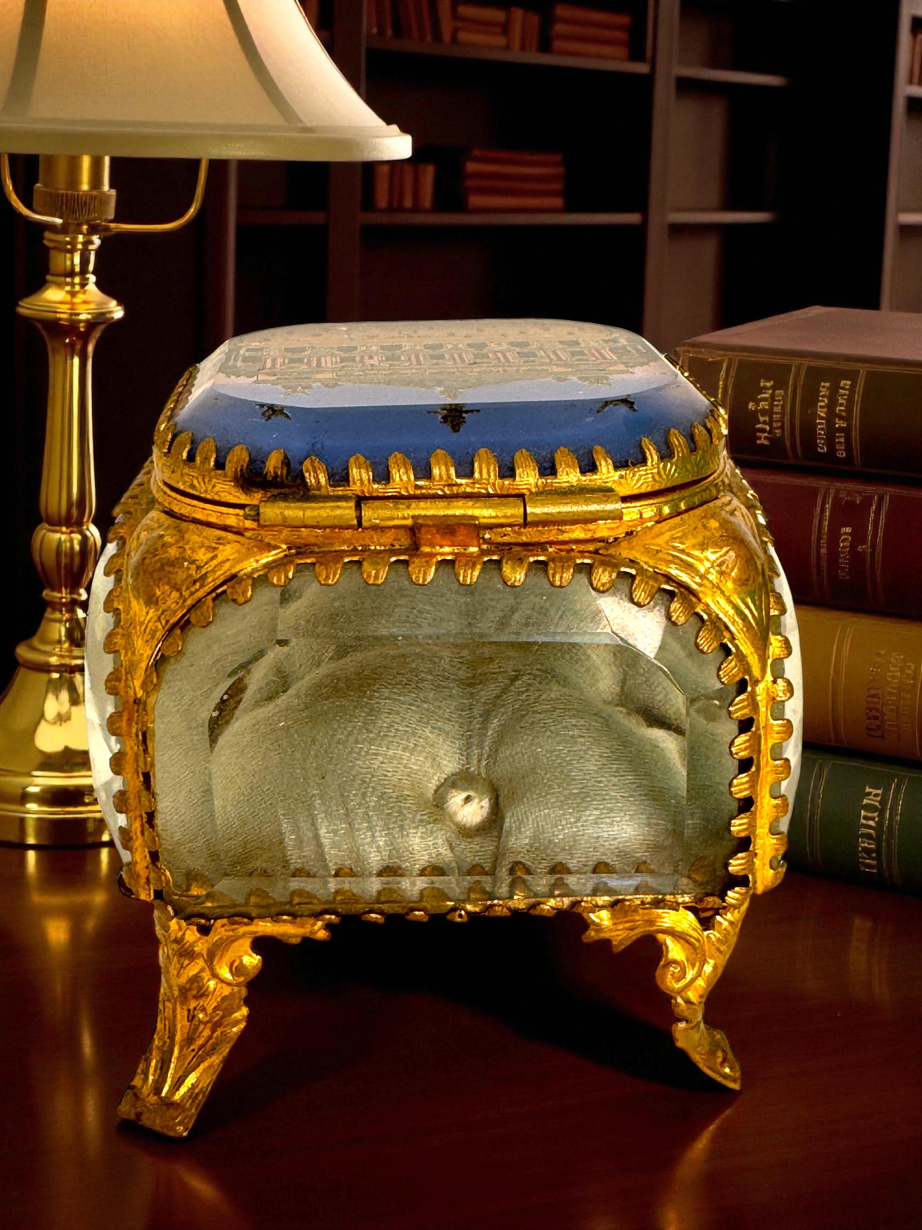Antique French Grand Tour Souvenir Casket, Beveled Glass & Eglomise of Opera en vente 6
