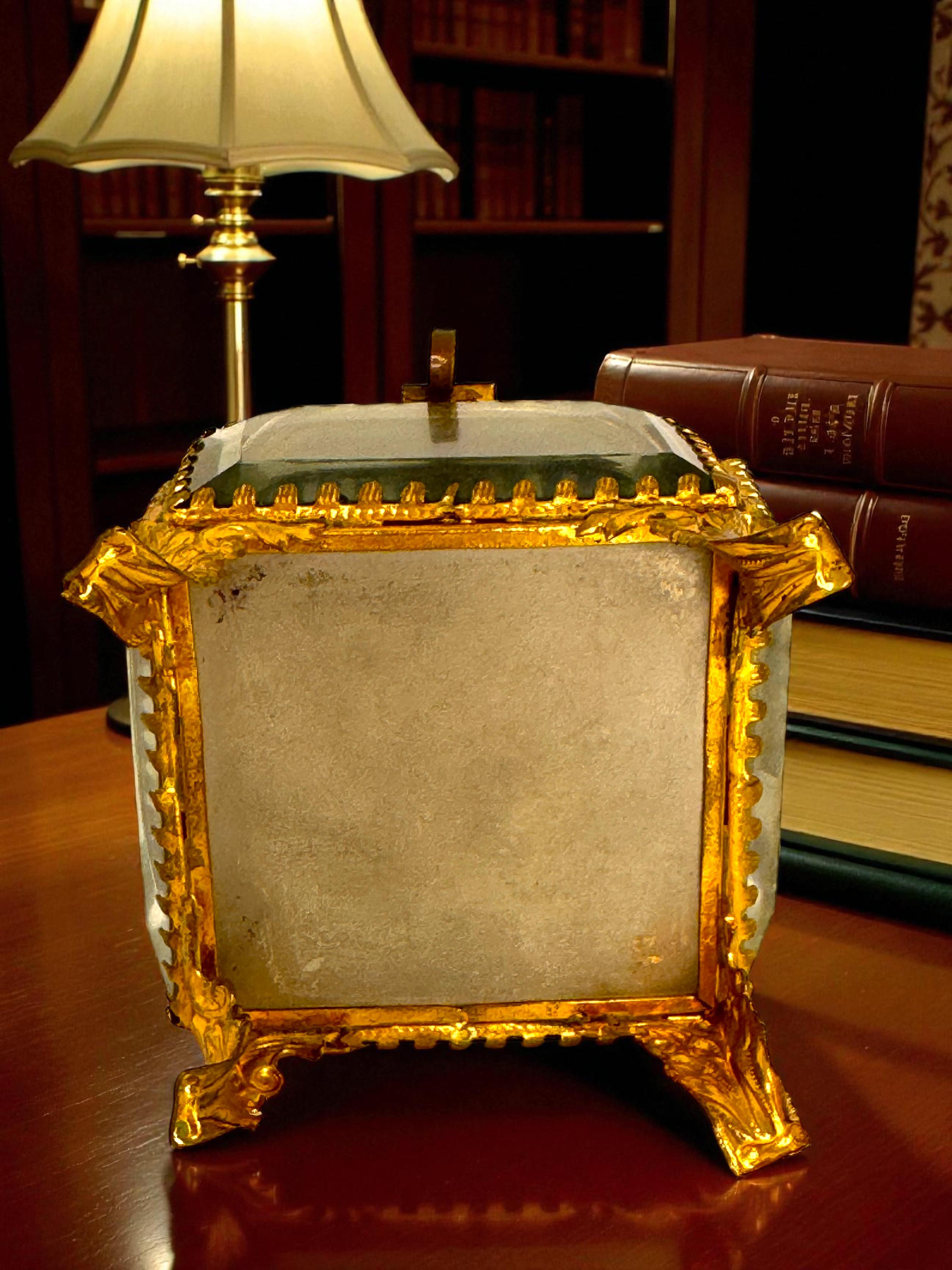 Antique French Grand Tour Souvenir Casket, Beveled Glass & Eglomise of Opera en vente 10