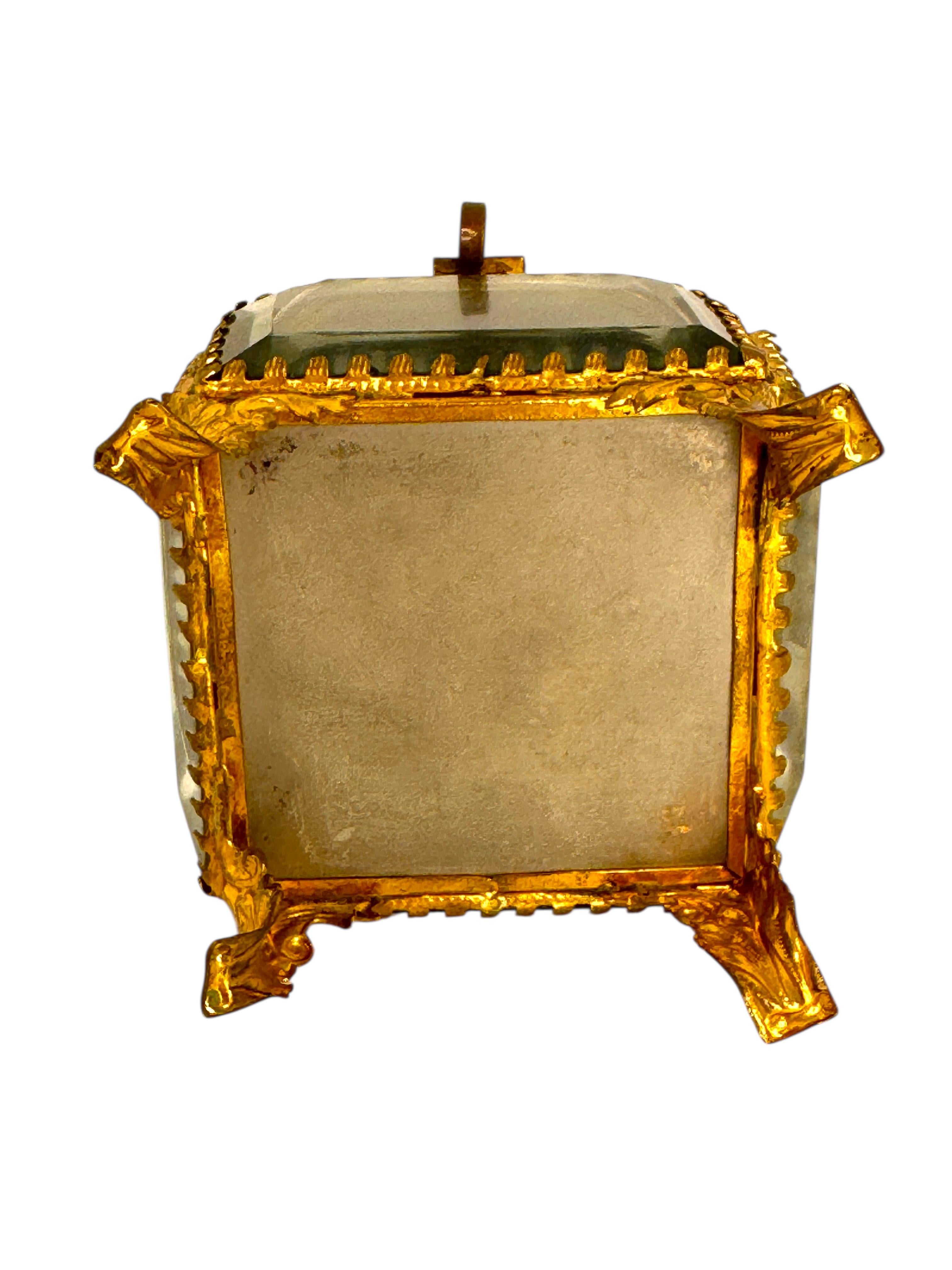 Antique French Grand Tour Souvenir Casket, Beveled Glass & Eglomise of Opera en vente 2