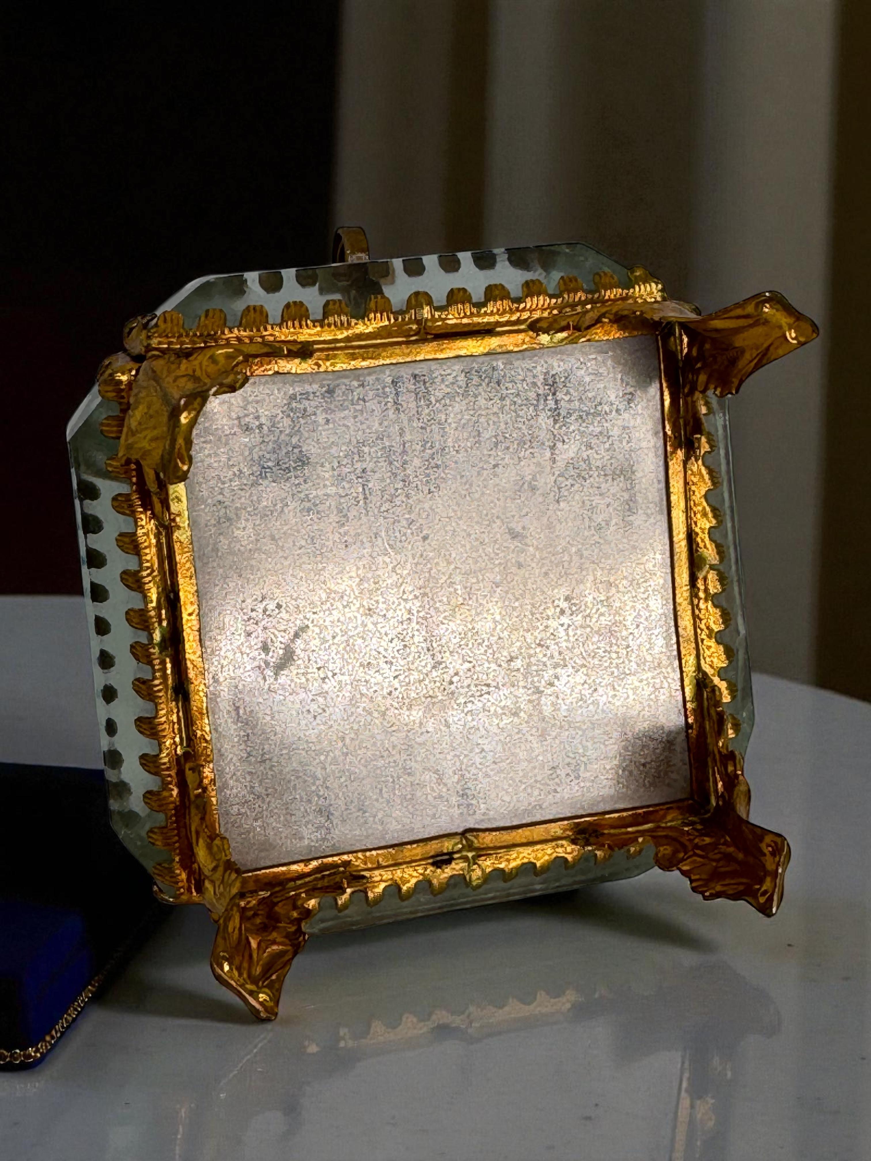 Antique French Grand Tour Souvenir Casket, Beveled Glass & Eglomise of Trocadero en vente 9