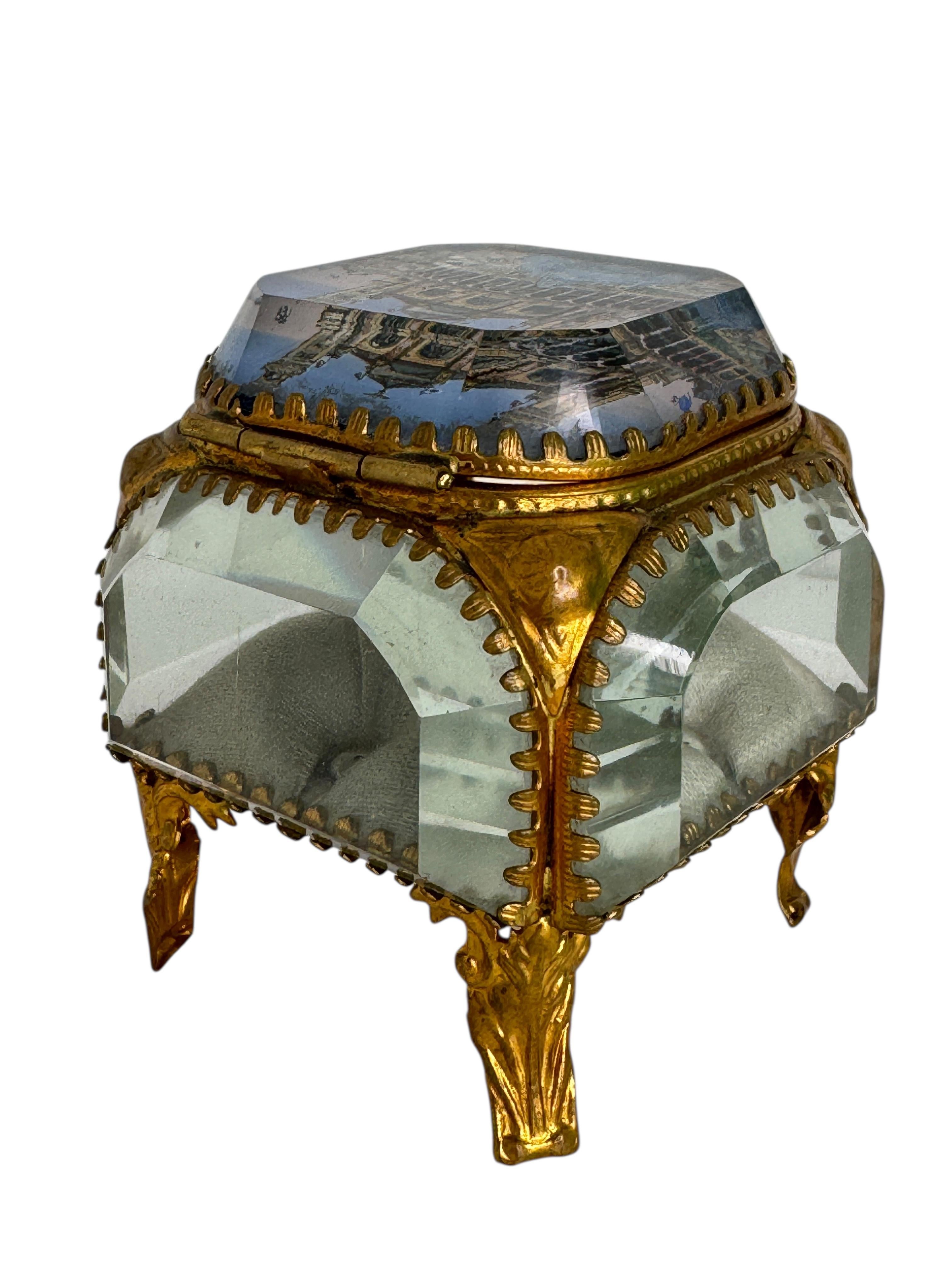 Belle Époque Antique French Grand Tour Souvenir Casket, Beveled Glass & Eglomise of Trocadero en vente