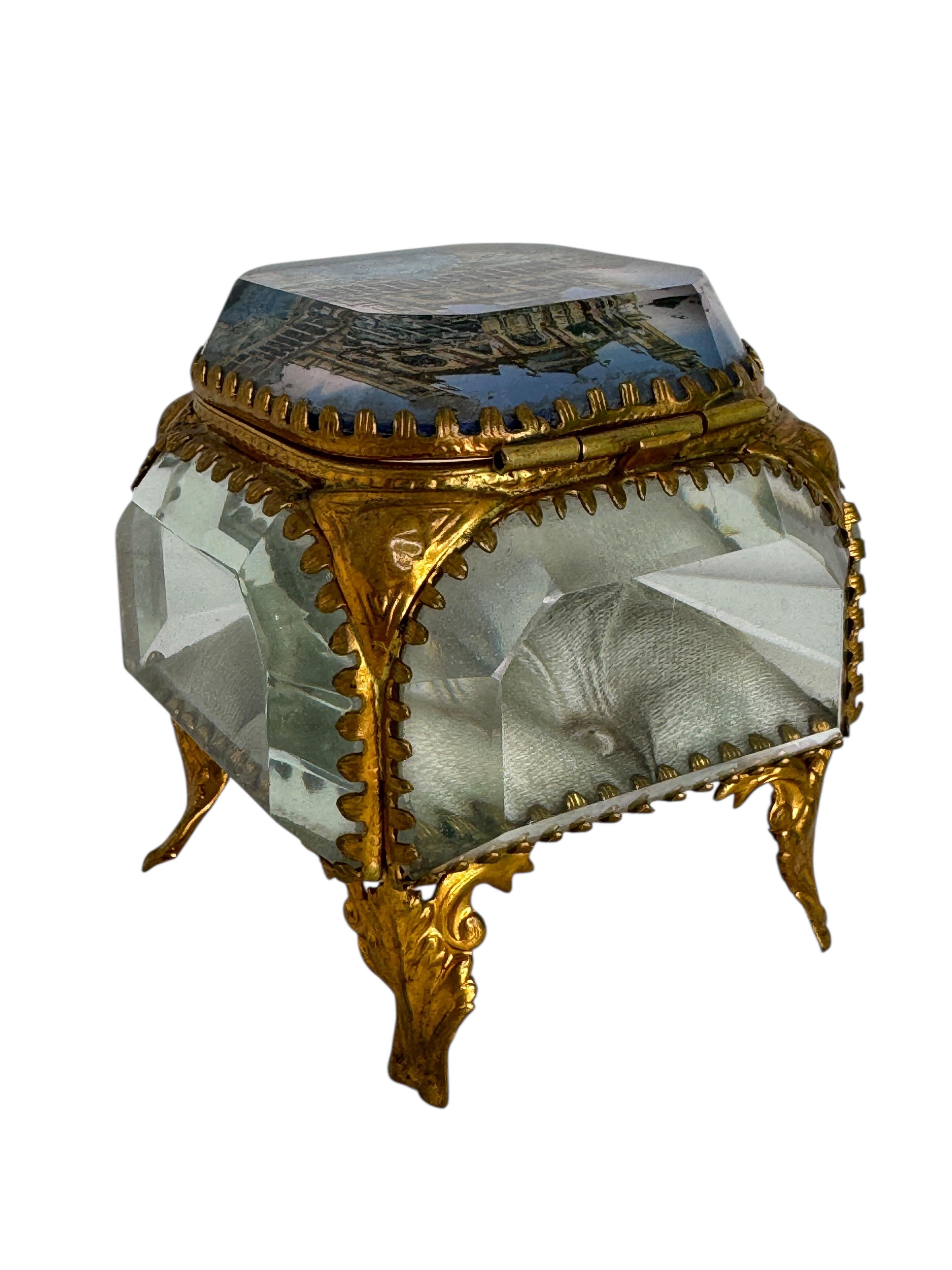 Français Antique French Grand Tour Souvenir Casket, Beveled Glass & Eglomise of Trocadero en vente