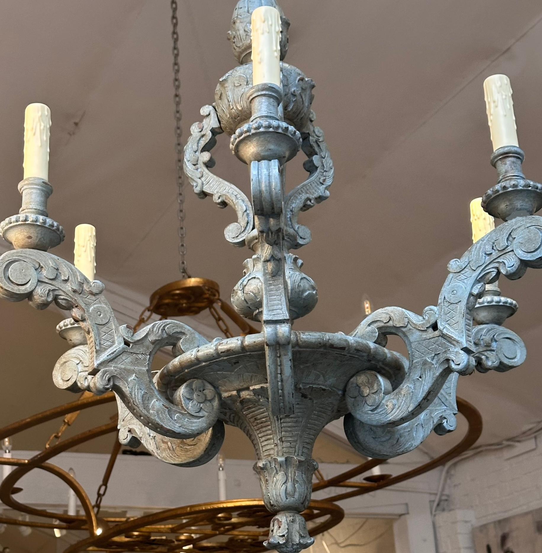 Antique French Gray Louis XVI Gustavian Style Chandelier In Good Condition For Sale In LOS ANGELES, CA