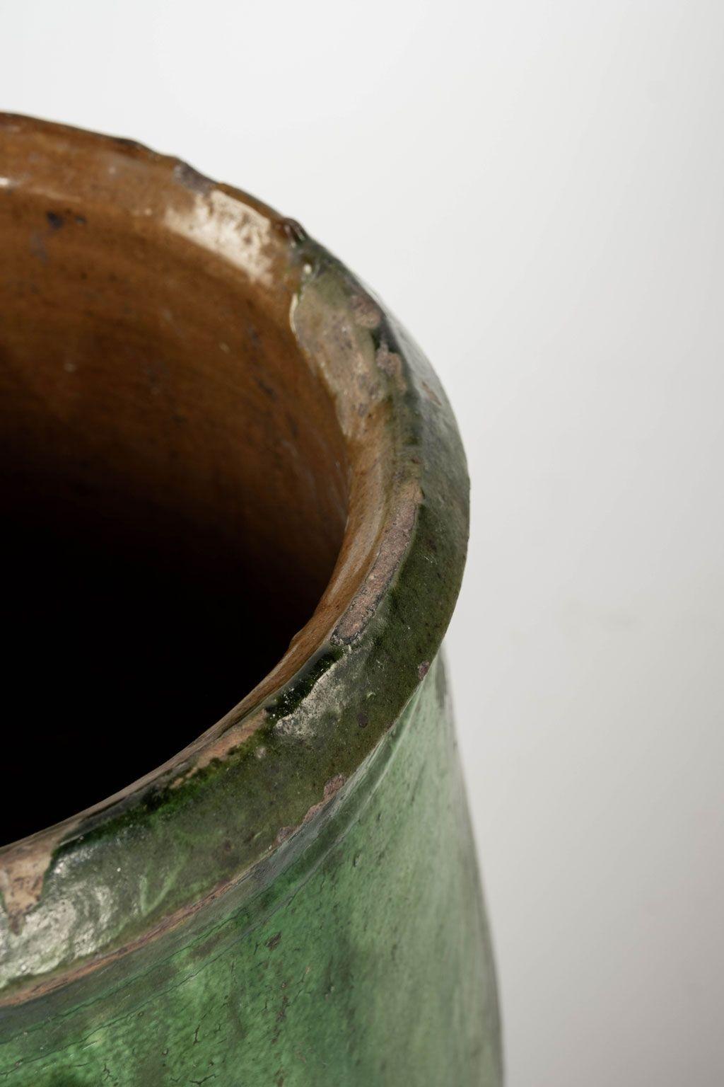 XIX secolo Antique French Greene & Greene, vaso di olivette smaltato in vendita