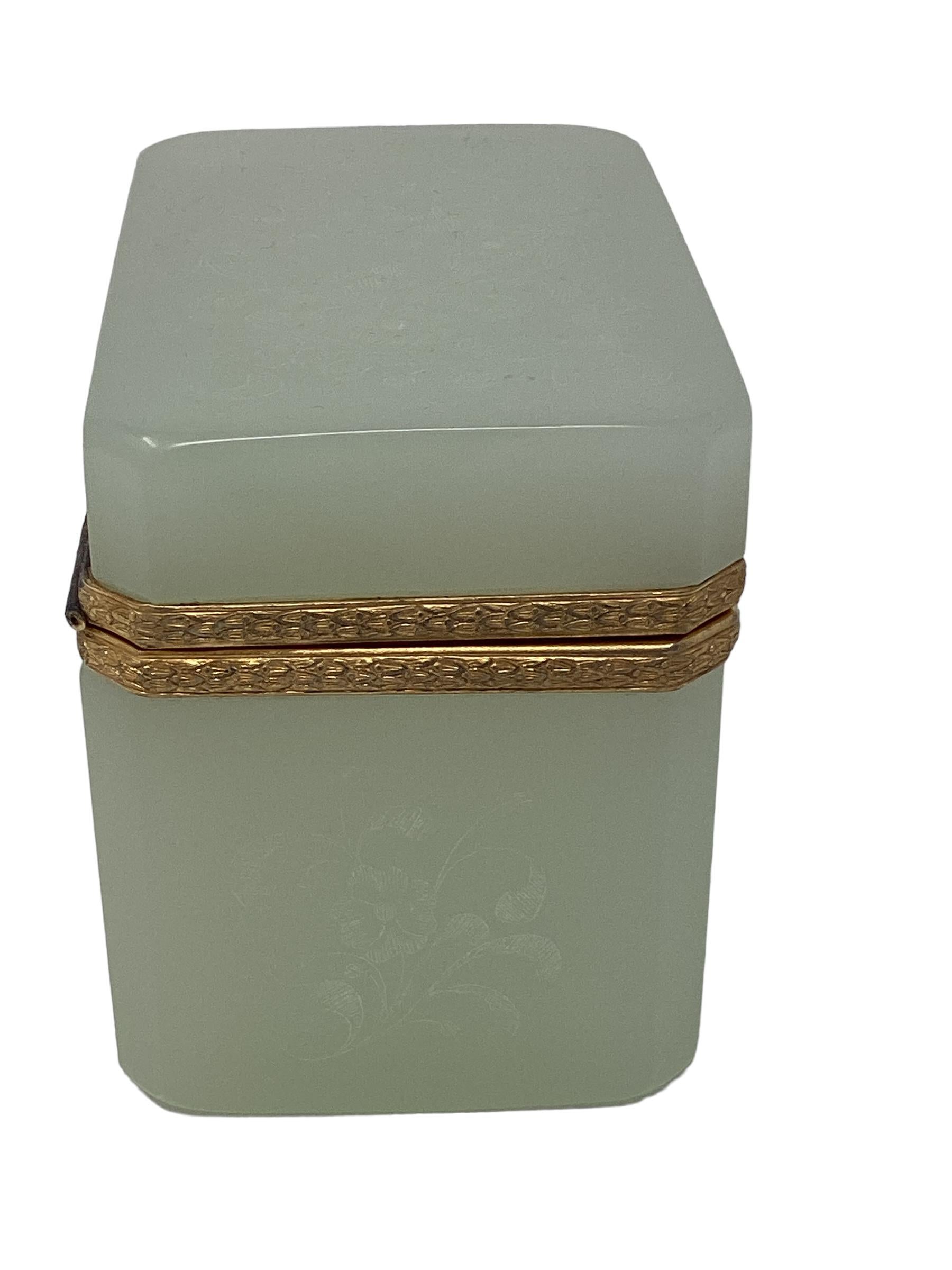 Early 20th Century Antique French Green Opaline Box with Etched Decoration  For Sale