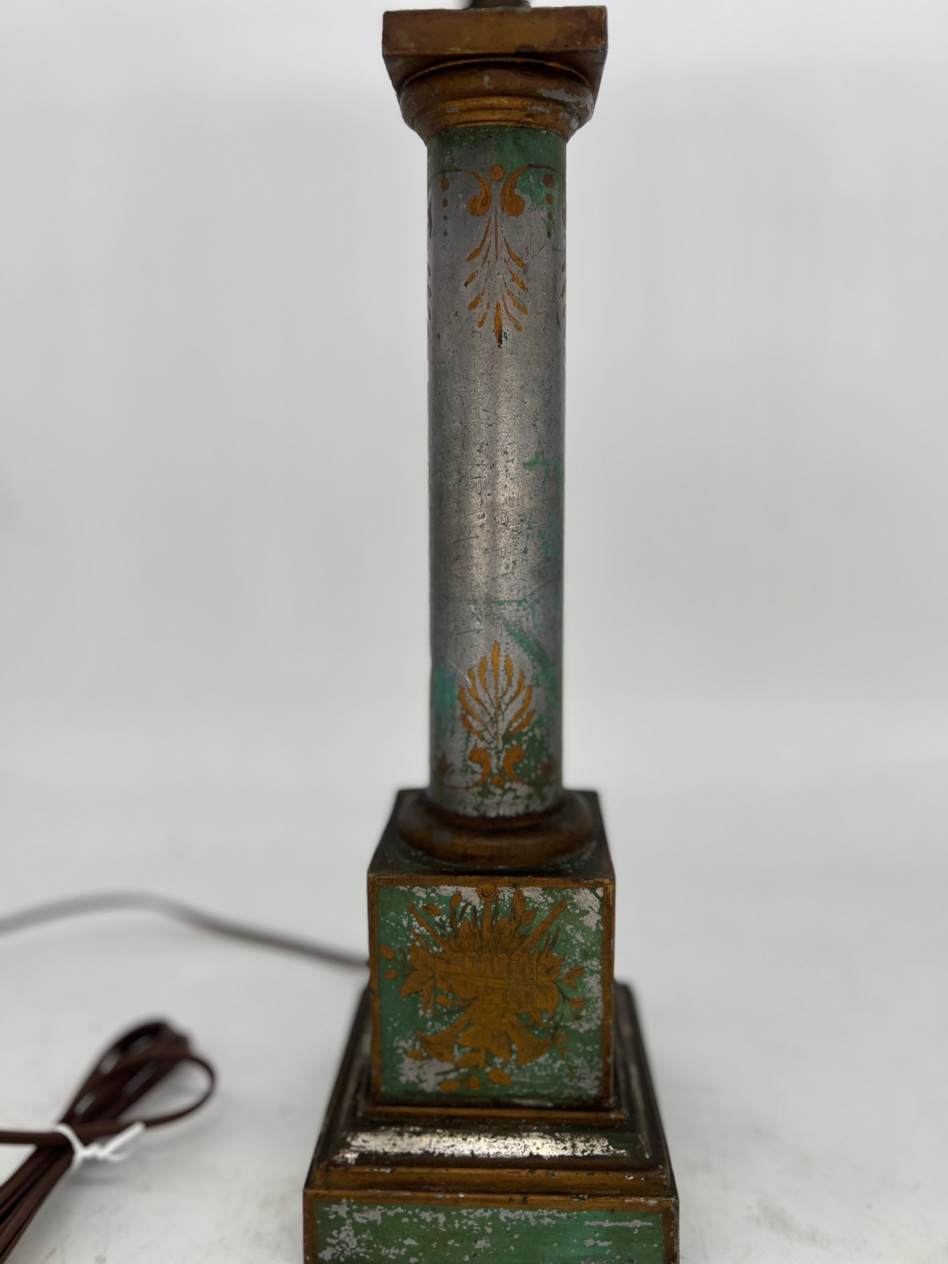 Antique French Green / Silver Neoclassical Tole Painted Table Lamp In Good Condition For Sale In Atlanta, GA