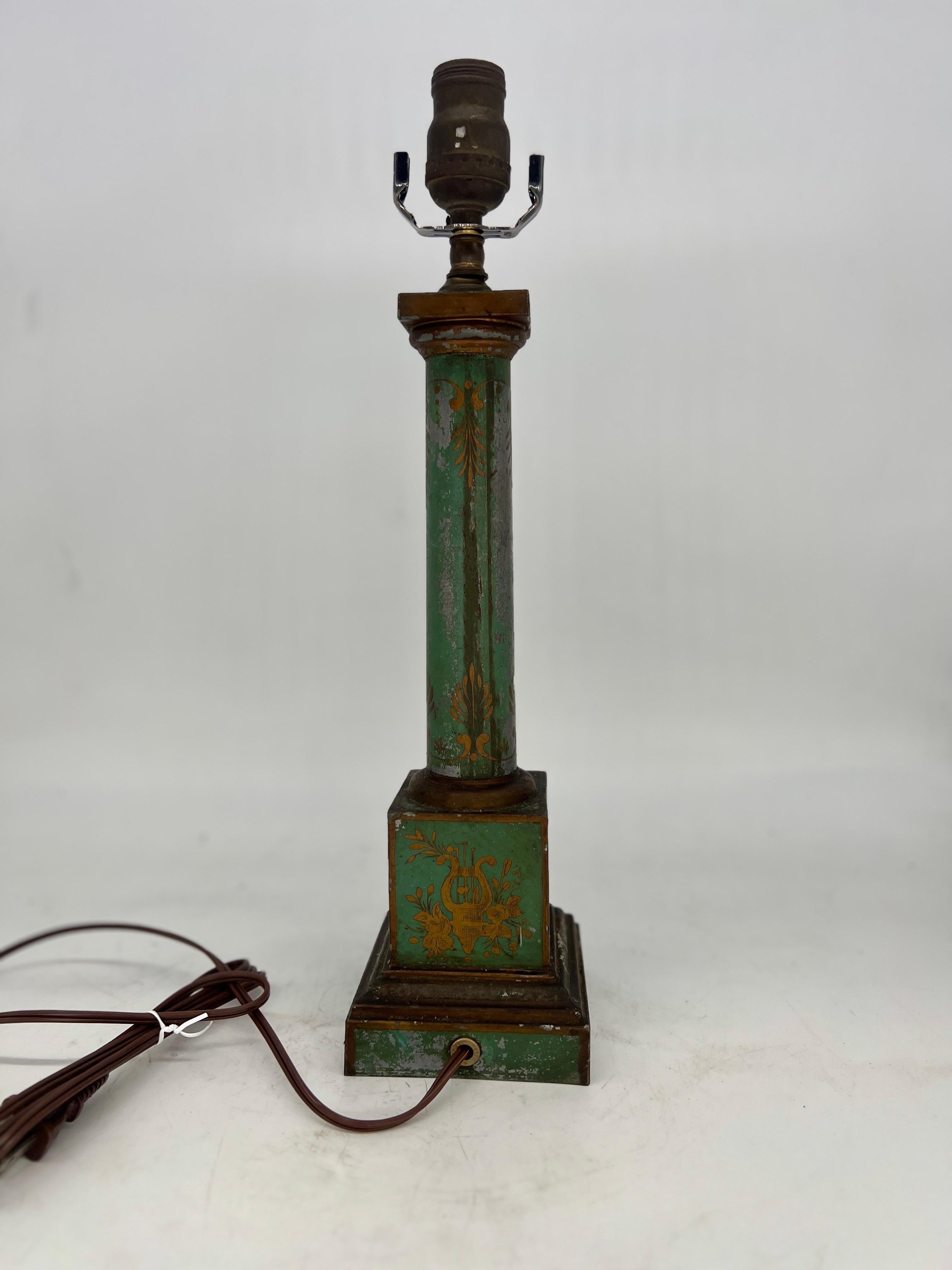 Antique French Green / Silver Neoclassical Tole Painted Table Lamp For Sale 1