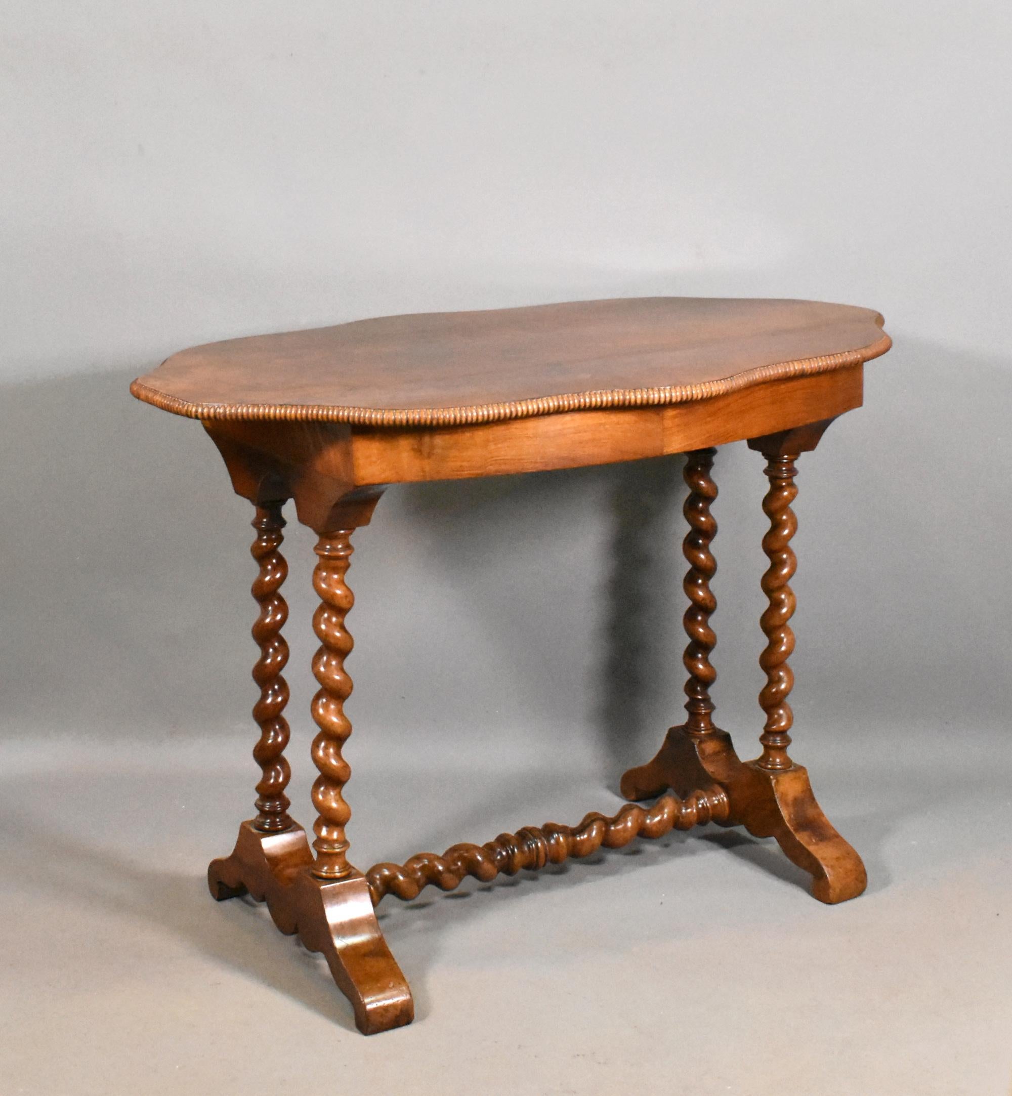 Antique French Gueridon Centre Table in Walnut For Sale 6