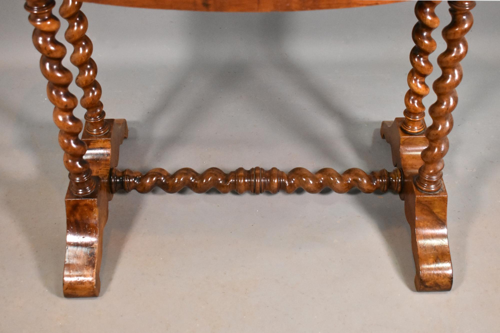 Antique French Gueridon Centre Table in Walnut For Sale 3