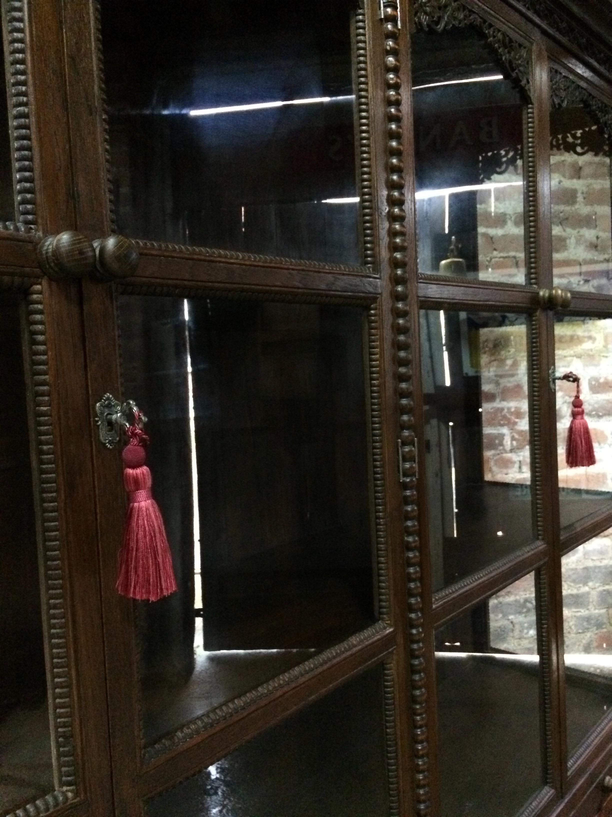 Antique French Haberdashery Shop Display Cabinet Vitrine Oak, circa 1920 In Good Condition In Longdon, Tewkesbury
