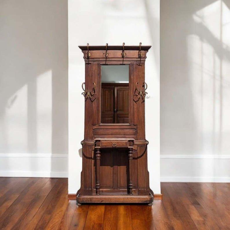 Antique French Hall Tree con specchio, appendiabiti, vittoriano, ottone, marmo In condizioni buone in vendita a Rancho Cucamonga, CA