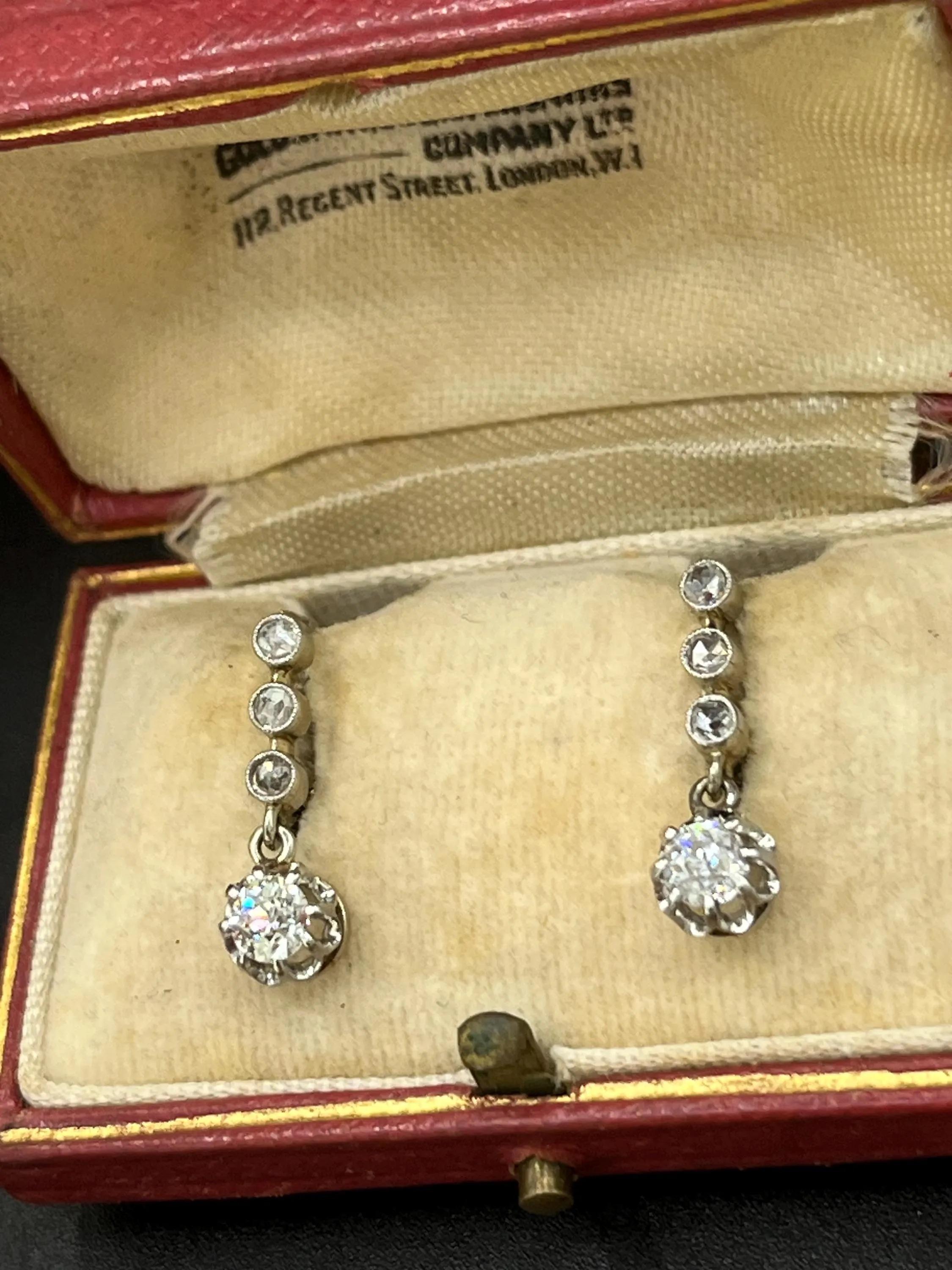 Antique French gestempelt 18ct White Gold Diamond Drop Ohrringe CIRCA 1920 im Angebot 6