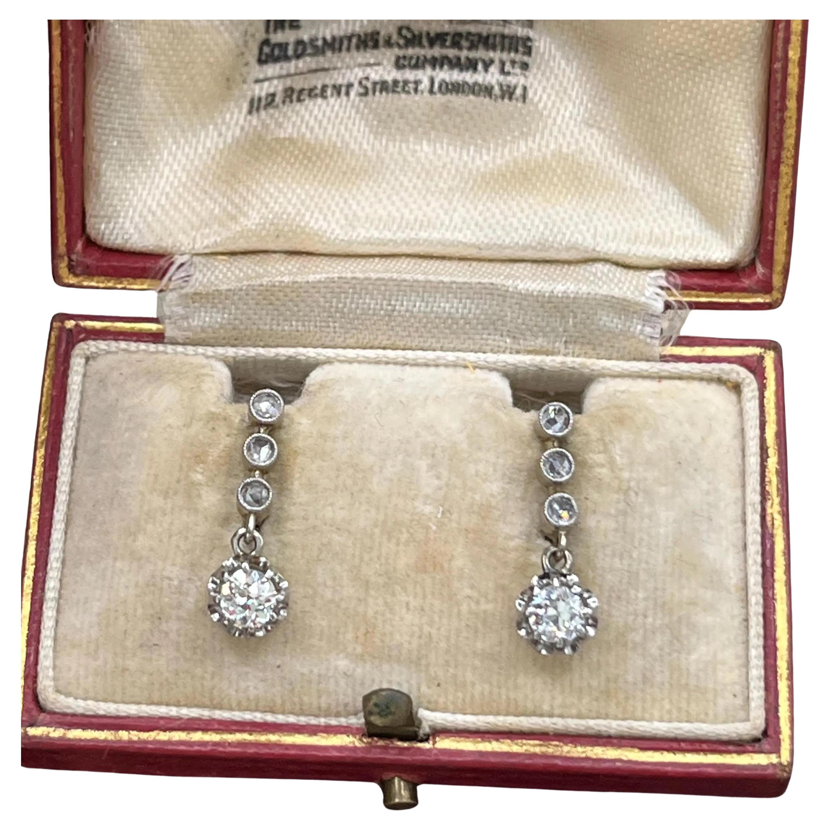 Antique French gestempelt 18ct White Gold Diamond Drop Ohrringe CIRCA 1920 im Angebot