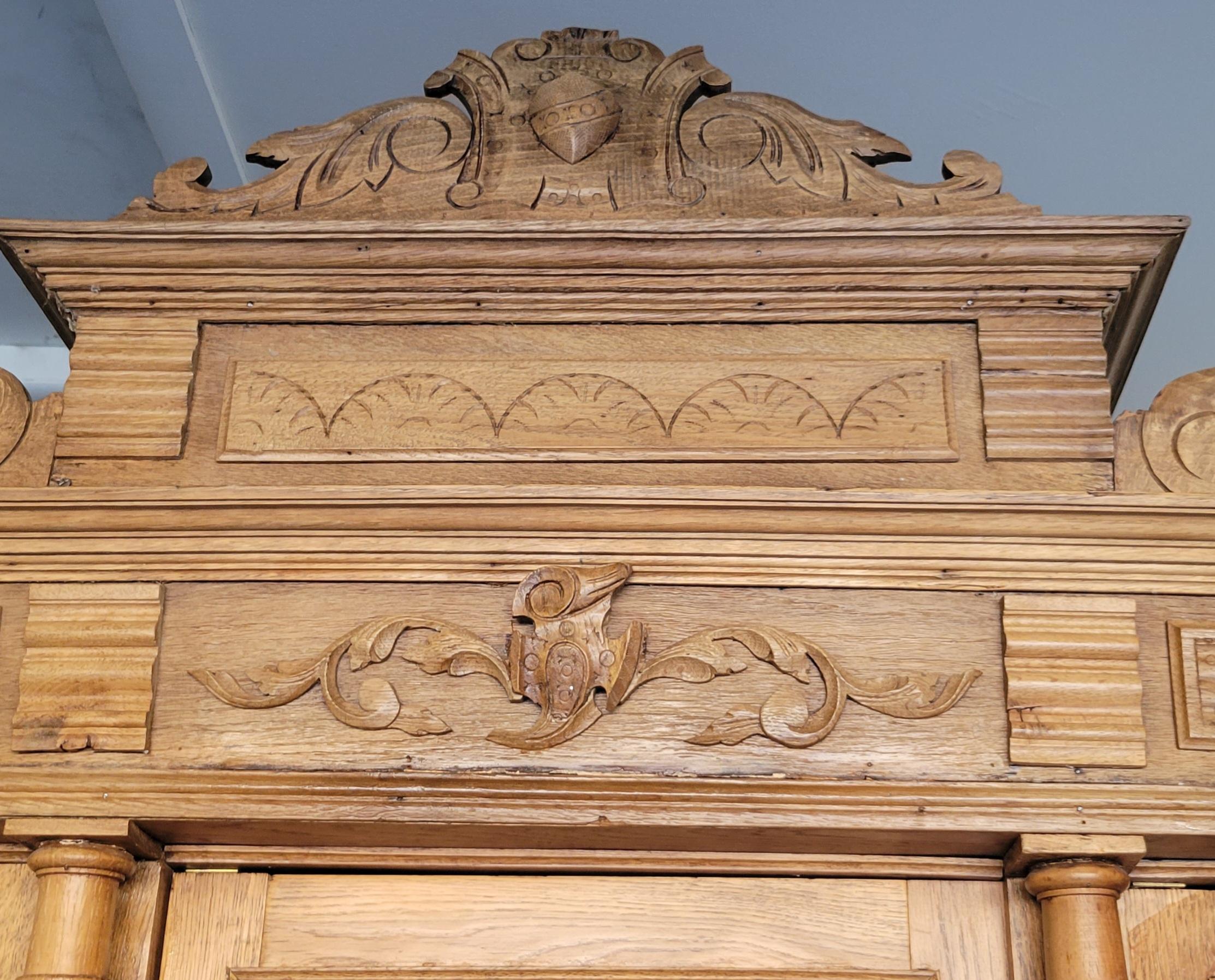 Antique French Hand-Carved Hunting Hutch, circa 1880 4