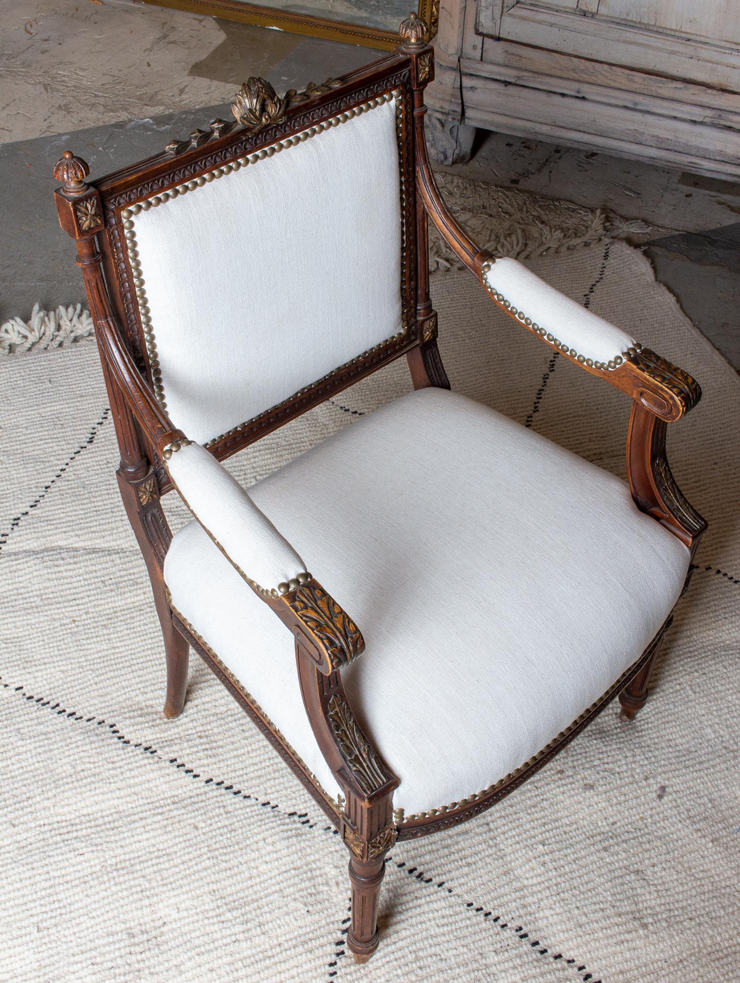Antique French Hand-Carved Louis XVI Armchairs with Gilt Details in Linen 7