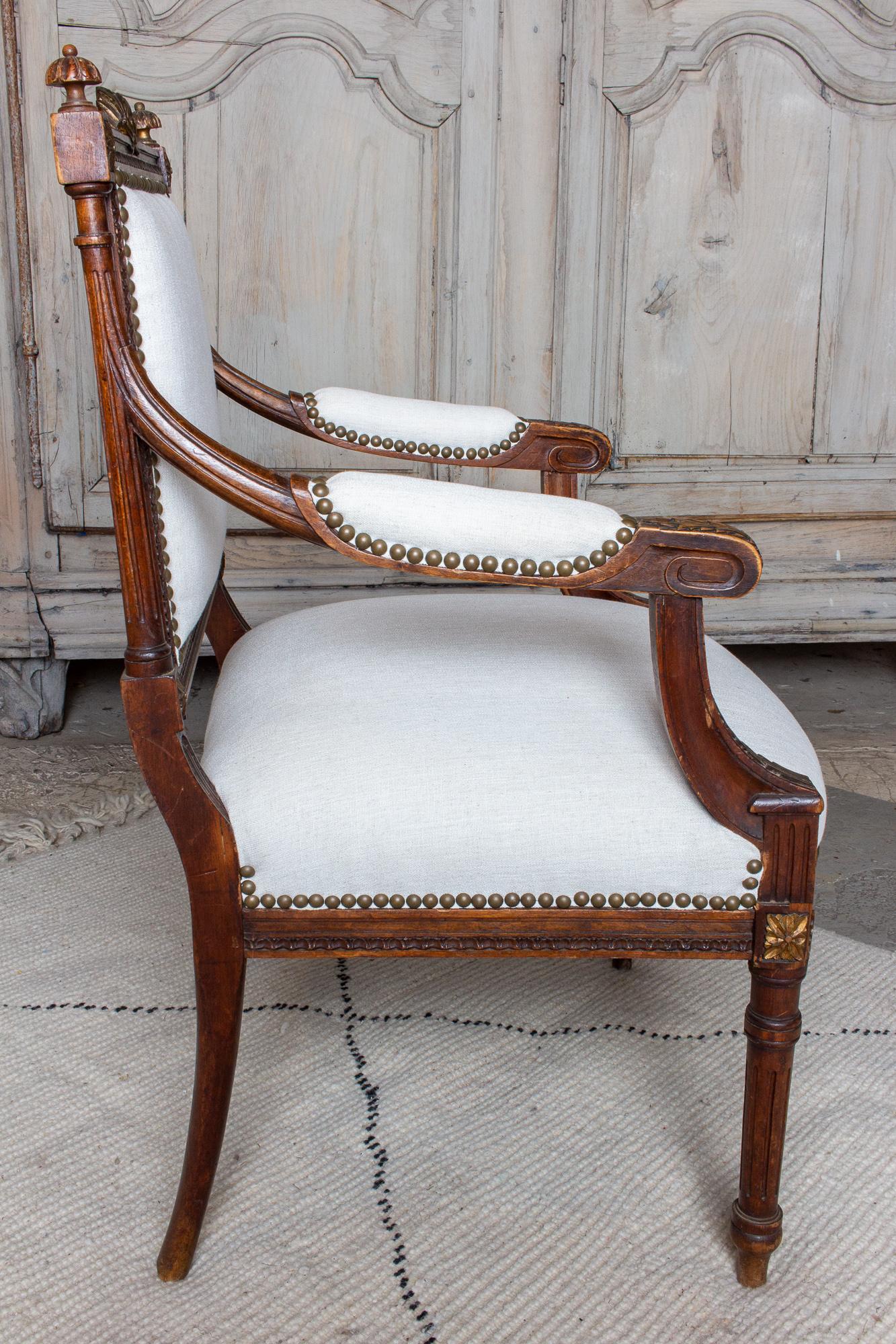 Antique French Hand-Carved Louis XVI Armchairs with Gilt Details in Linen 1