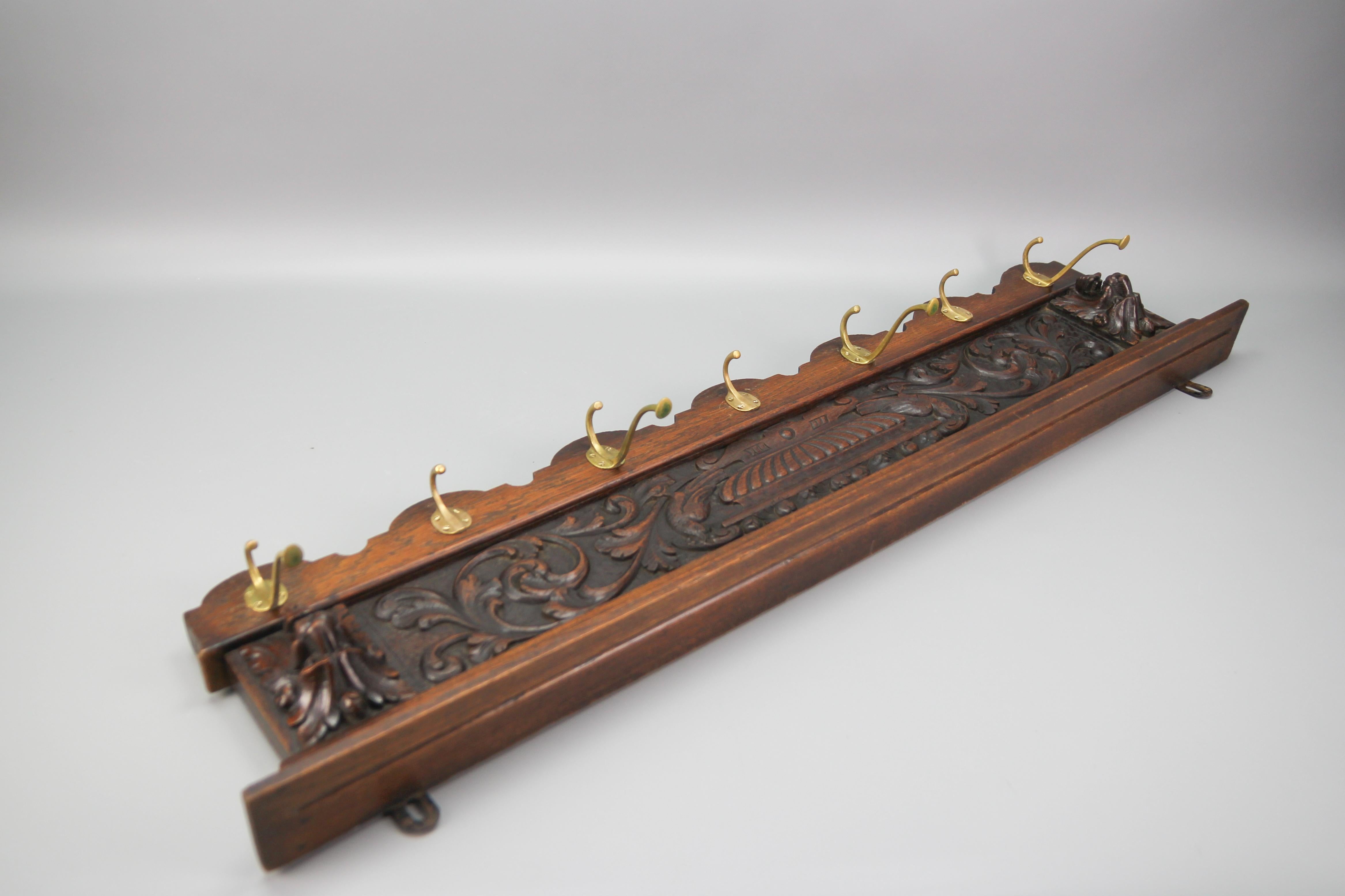Antique French Hand-Carved Oak and Brass Wall Coat Rack with Lion Heads, 1900s For Sale 11