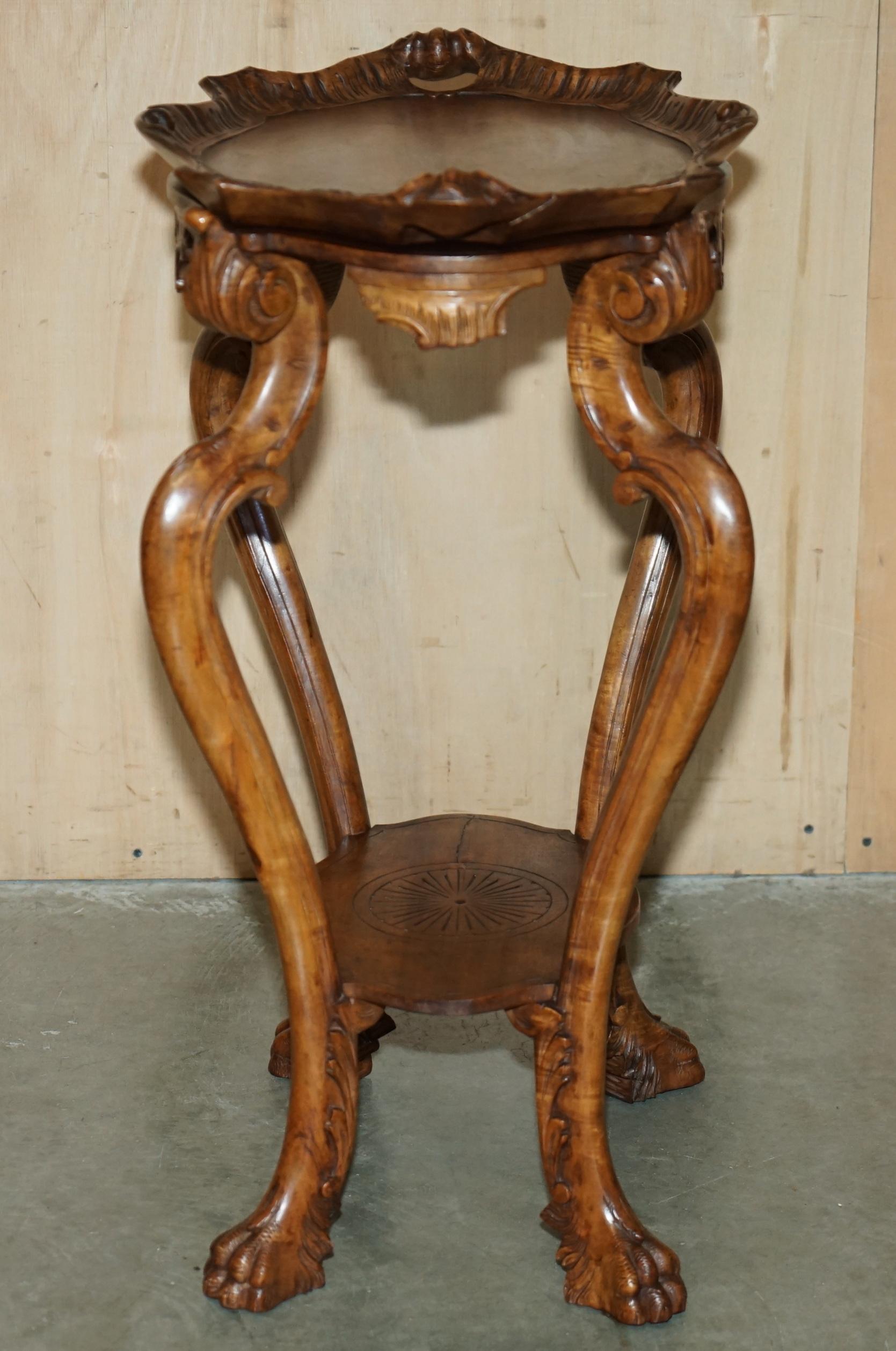 TABLE ANTiQUE FRANÇAISE CARCTIONNÉE À LA MAIN EN SOIE AUTHENTIQUE AVEC TRAY DE ServiTION TRAY amovible en vente 12