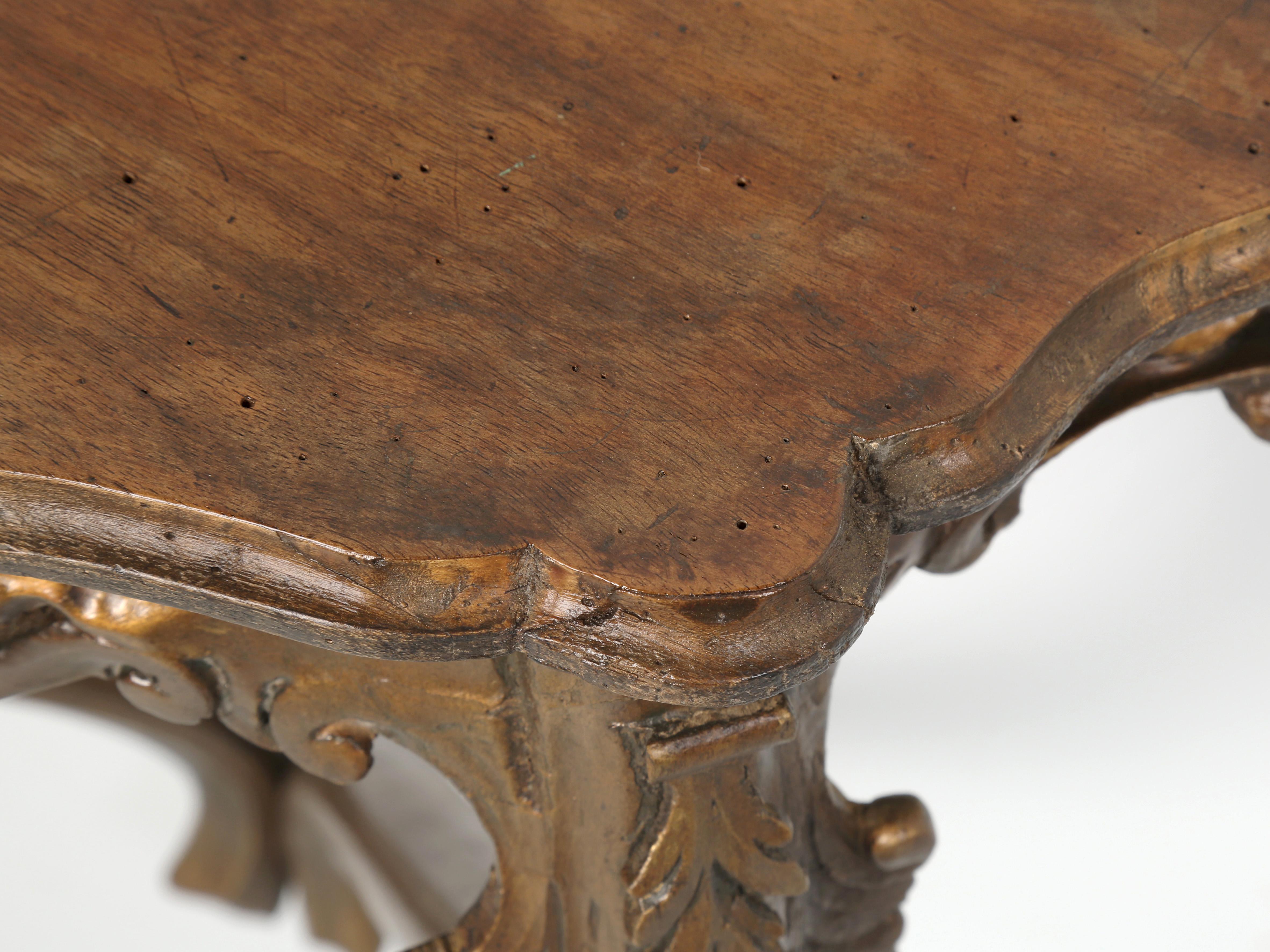 Inizio XX secolo Antique French Tavolo consolle da parete intagliato a mano del 1900 circa Molto piccolo in vendita
