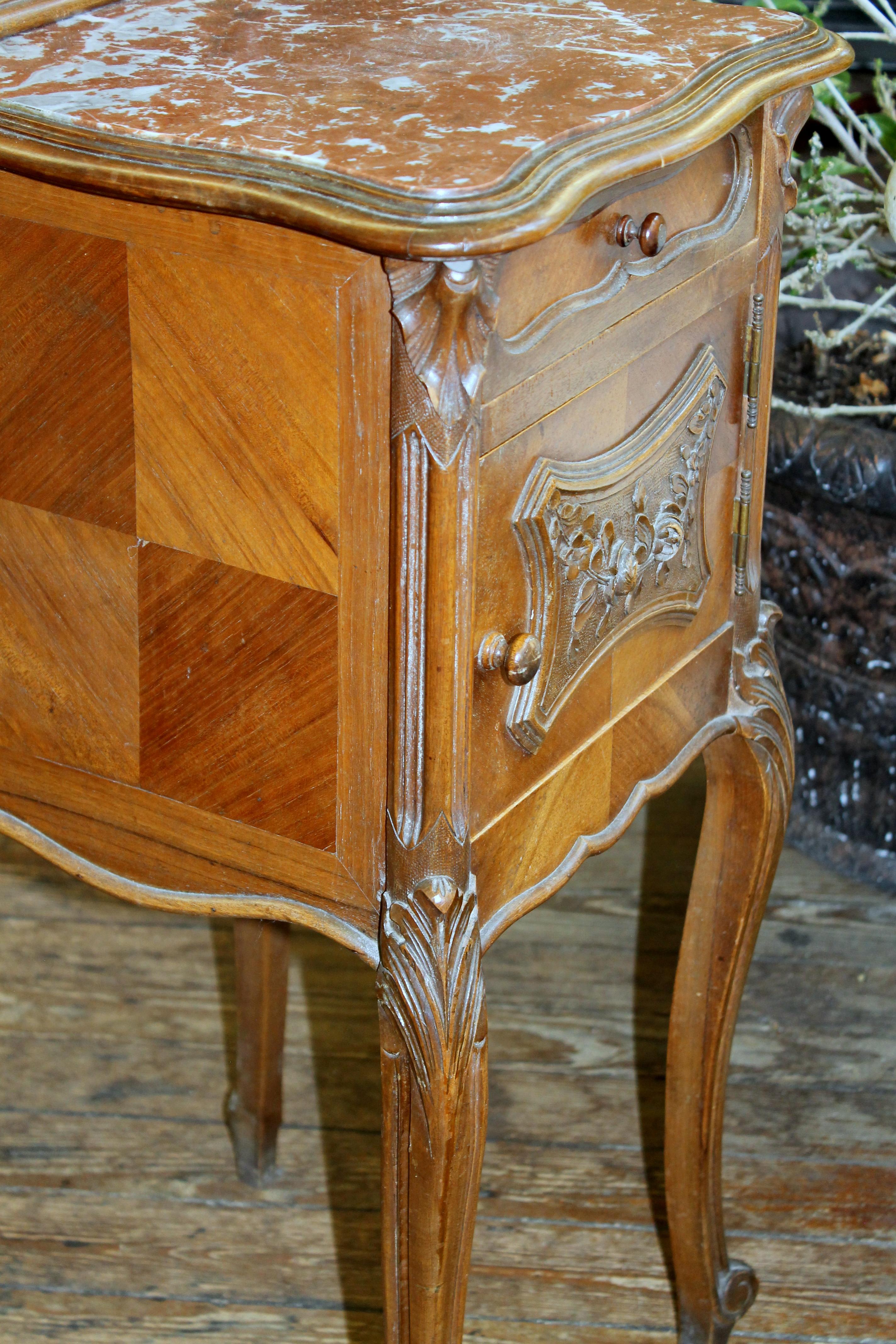 Antique French Hand-Carved Walnut Louis XV Style Marble-Top Bedside Table For Sale 2
