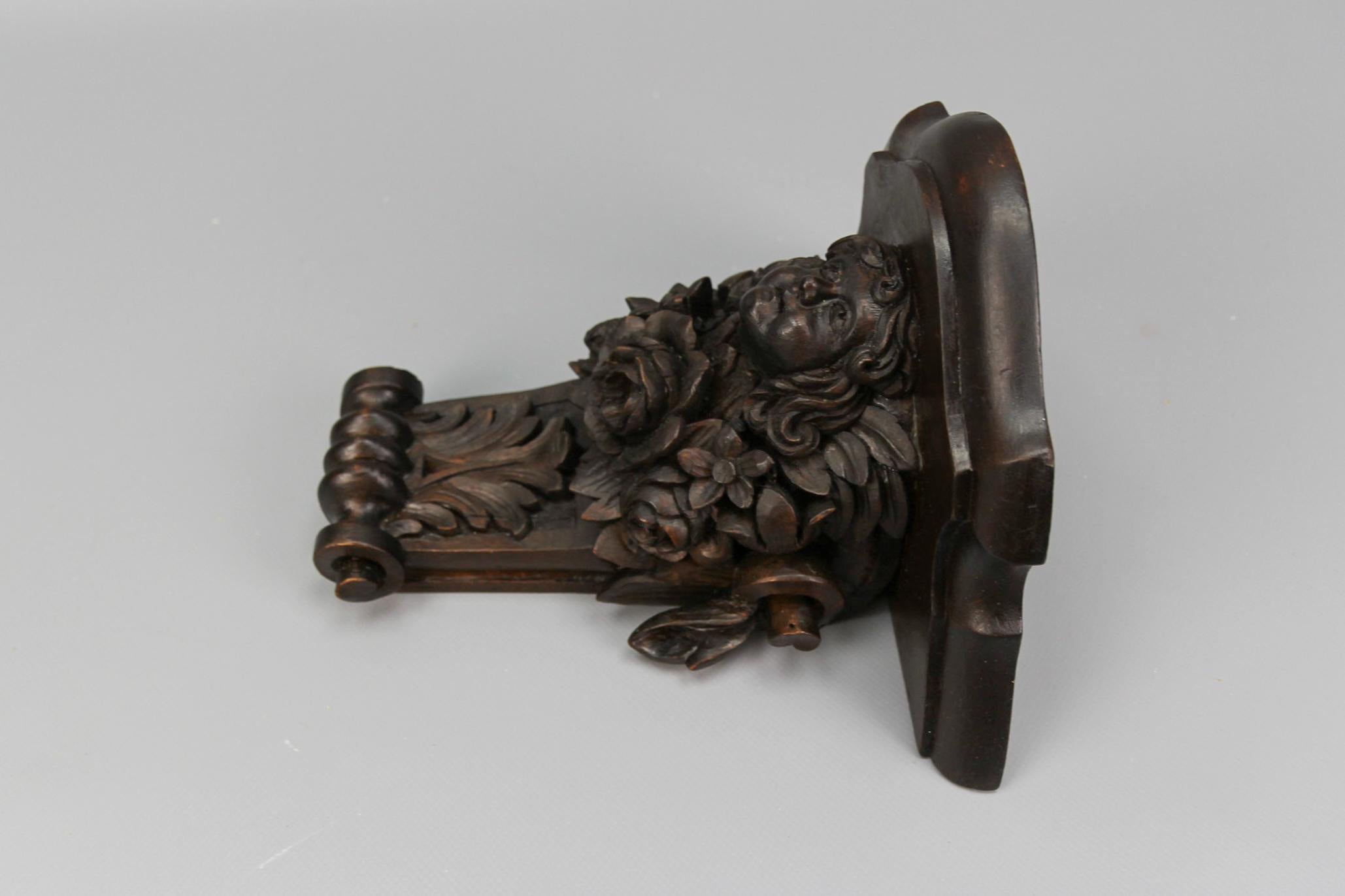 Antique French Hand Carved Wood Wall Bracket Shelf with Flowers and Face For Sale 8