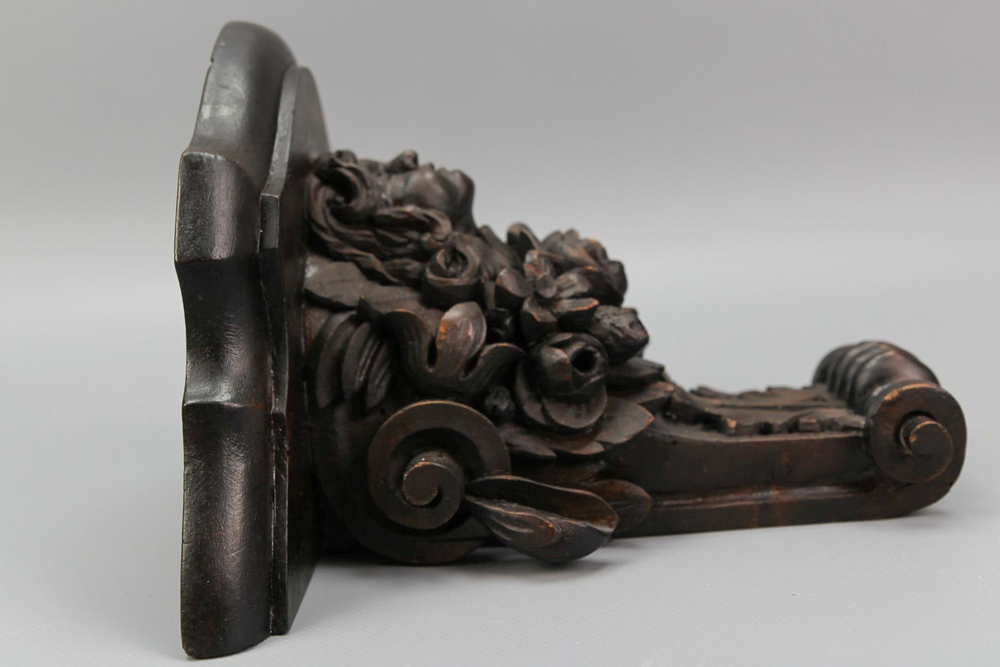 Antique French Hand Carved Wood Wall Bracket Shelf with Flowers and Face For Sale 12