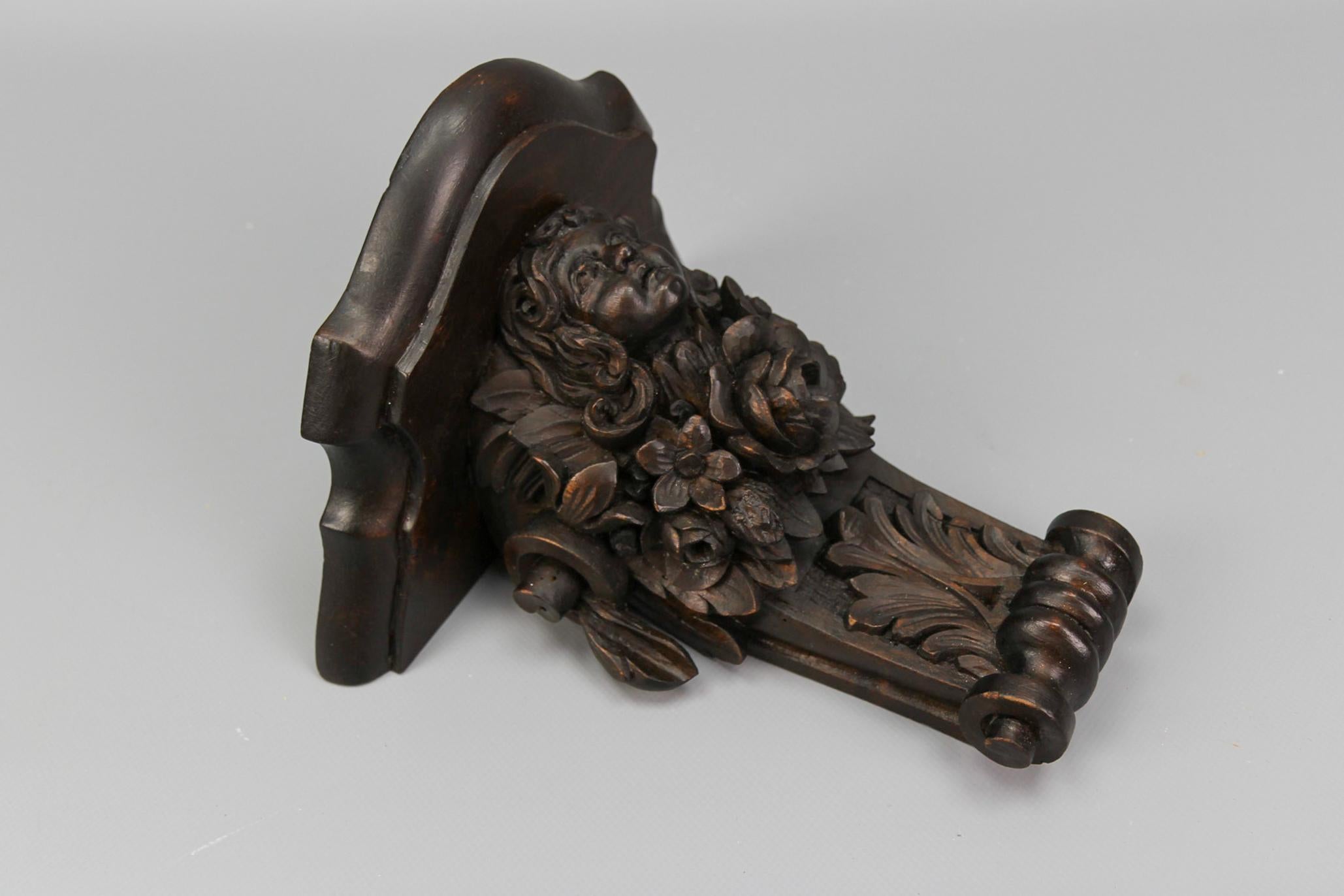 Antique French Hand Carved Wood Wall Bracket Shelf with Flowers and Face For Sale 3