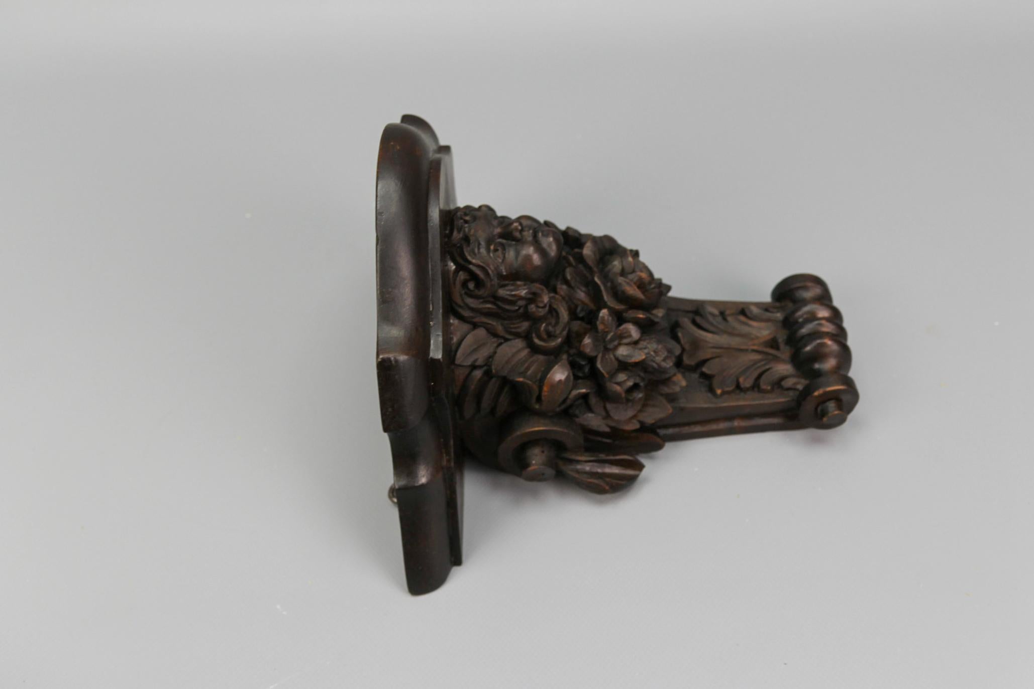 Antique French Hand Carved Wood Wall Bracket Shelf with Flowers and Face For Sale 4