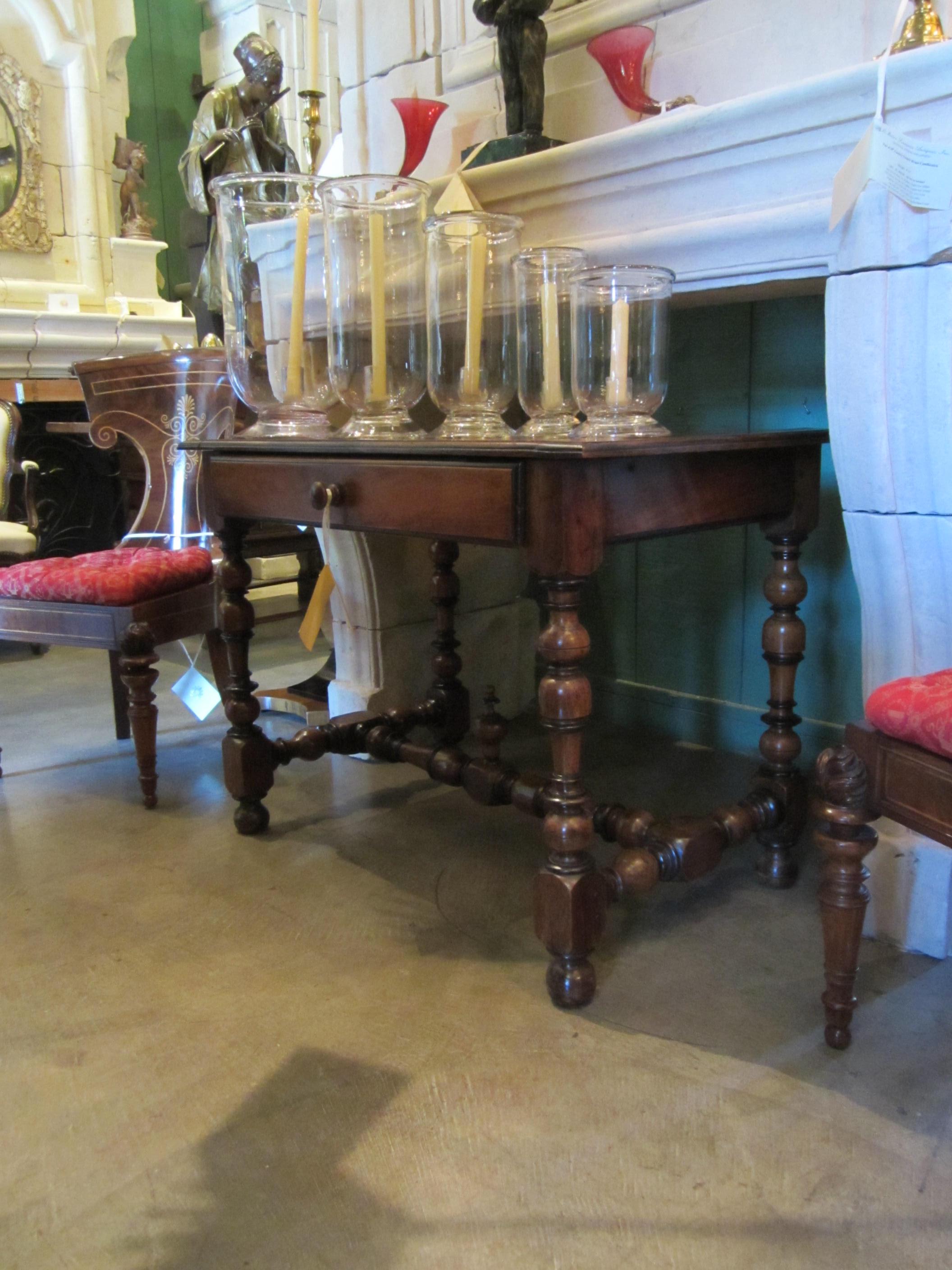Antiguo Escritorio Francés de Madera Tallada a Mano / Centro / Mesa Auxiliar Granja Rústica en venta 13