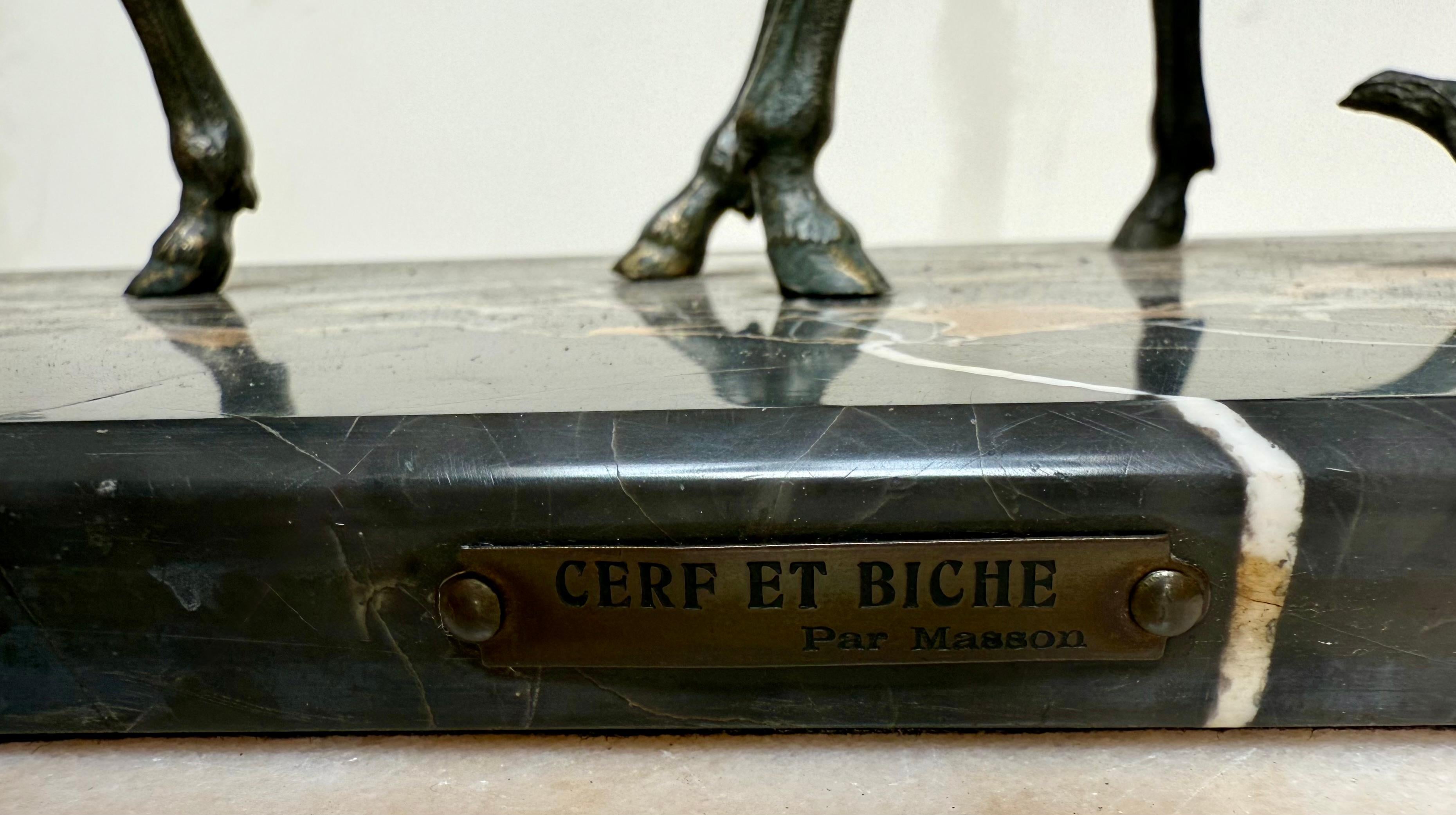 Antique French Gruppo cervo e cervo in metallo bronzato lavorato a mano, base in marmo, Masson In condizioni ottime in vendita a Lisse, NL