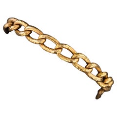 Bracelet français ancien en or 18 carats martelé à la main, vers 1900