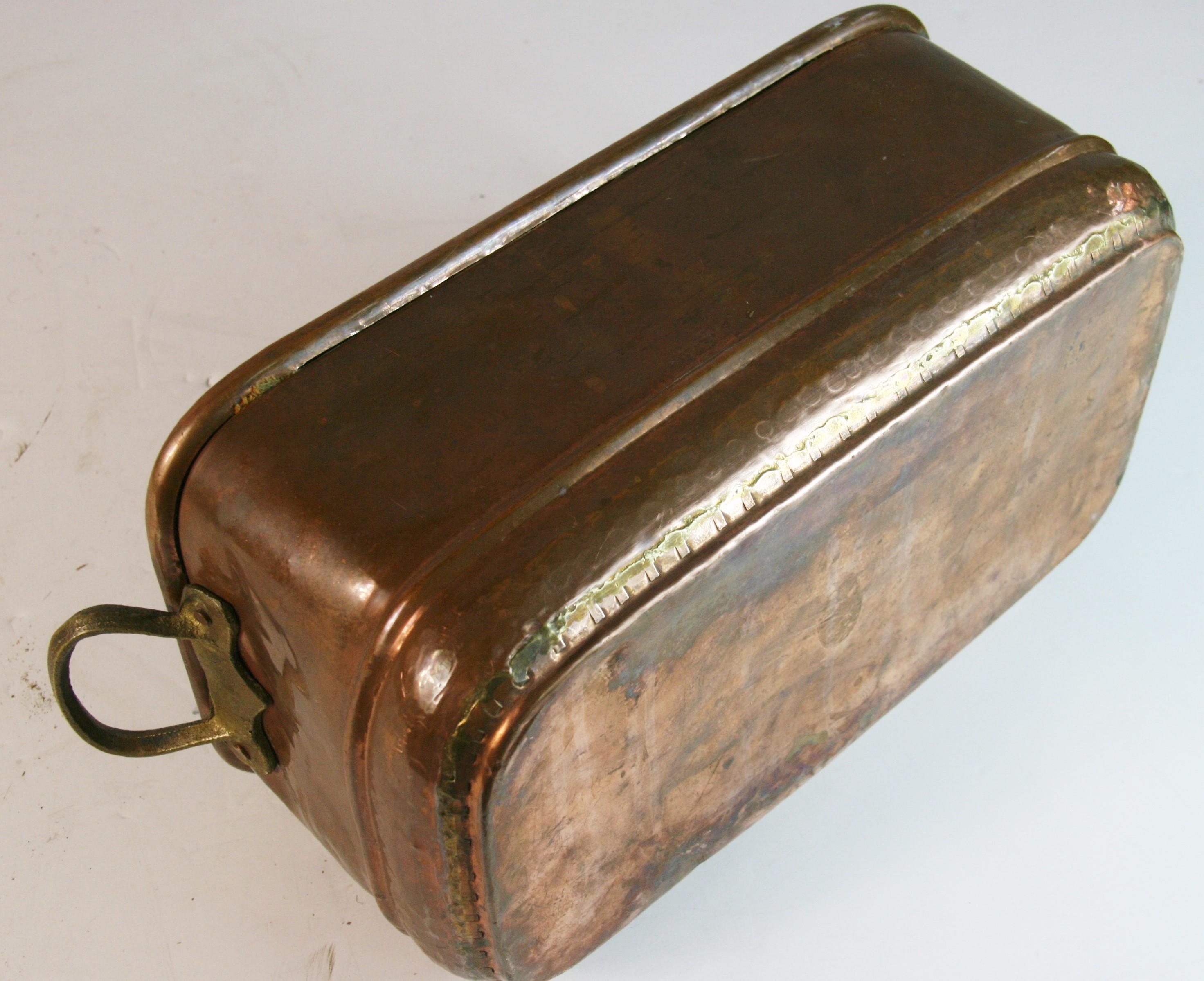 Antique French  Cobre y latón martillados a mano  Jardinera Latón en venta