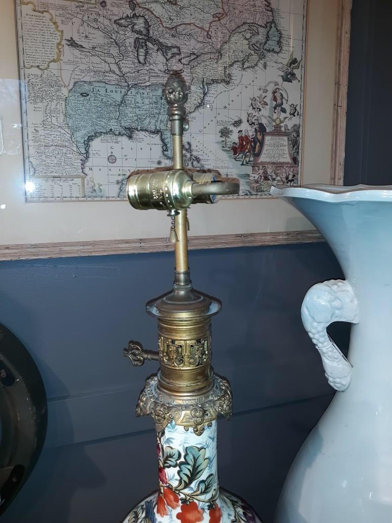 Antique French Hand Painted Ceramic Electrified Oil Lamp In Good Condition In Lambertville, NJ