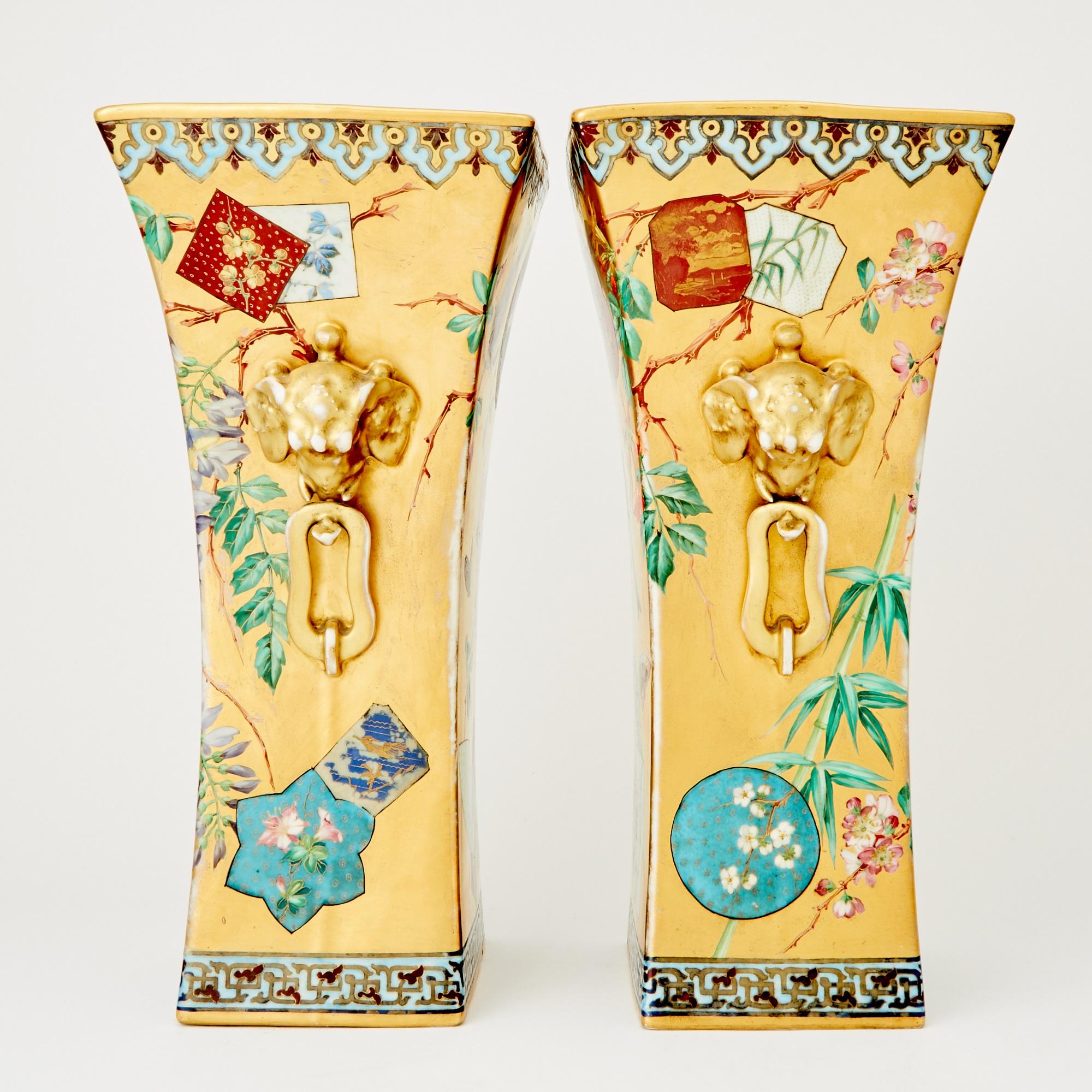 Chinoiseries Vases décoratifs français anciens peints à la main au design d'inspiration japonaise en vente