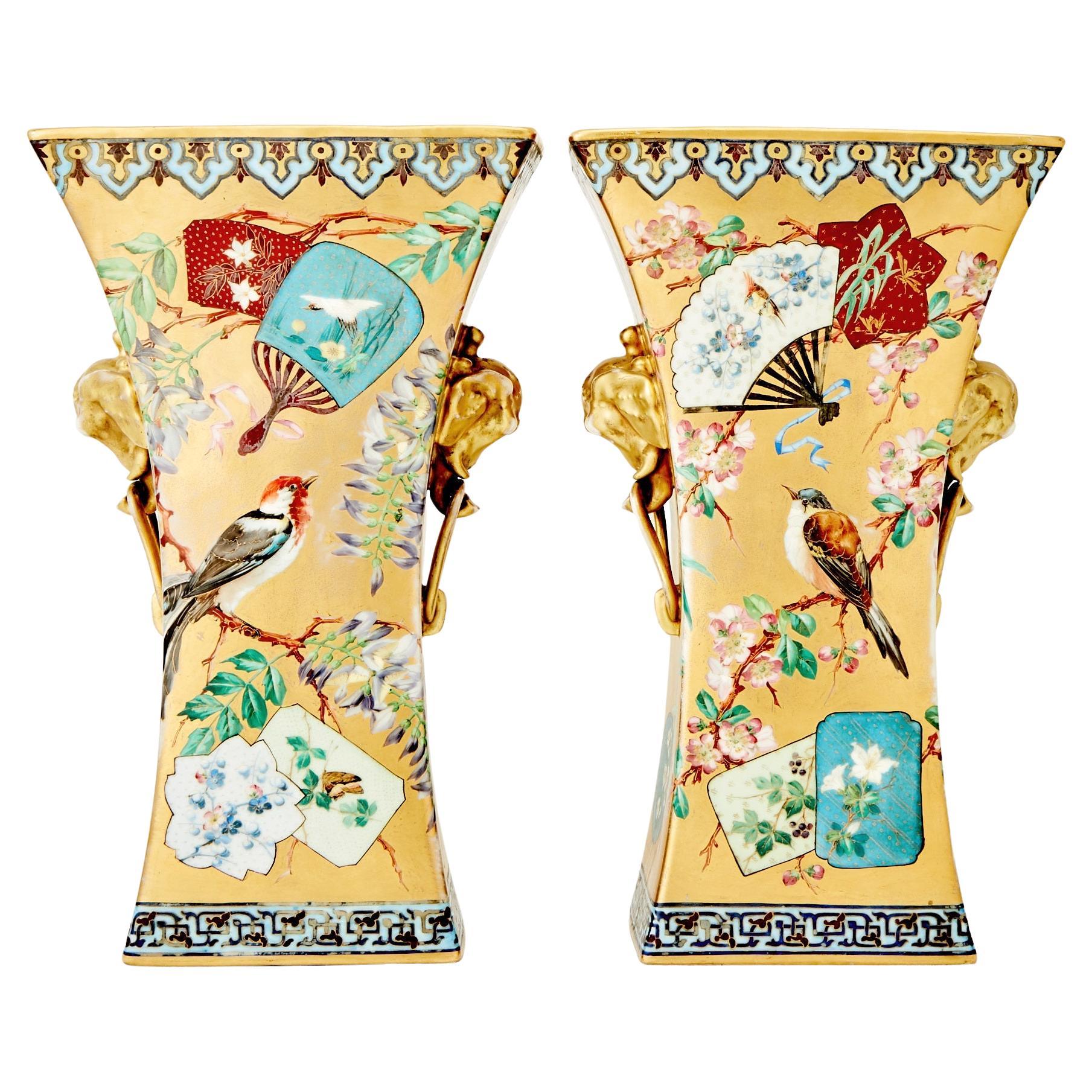 Vasi decorativi antichi francesi dipinti a mano con design d'ispirazione giapponese