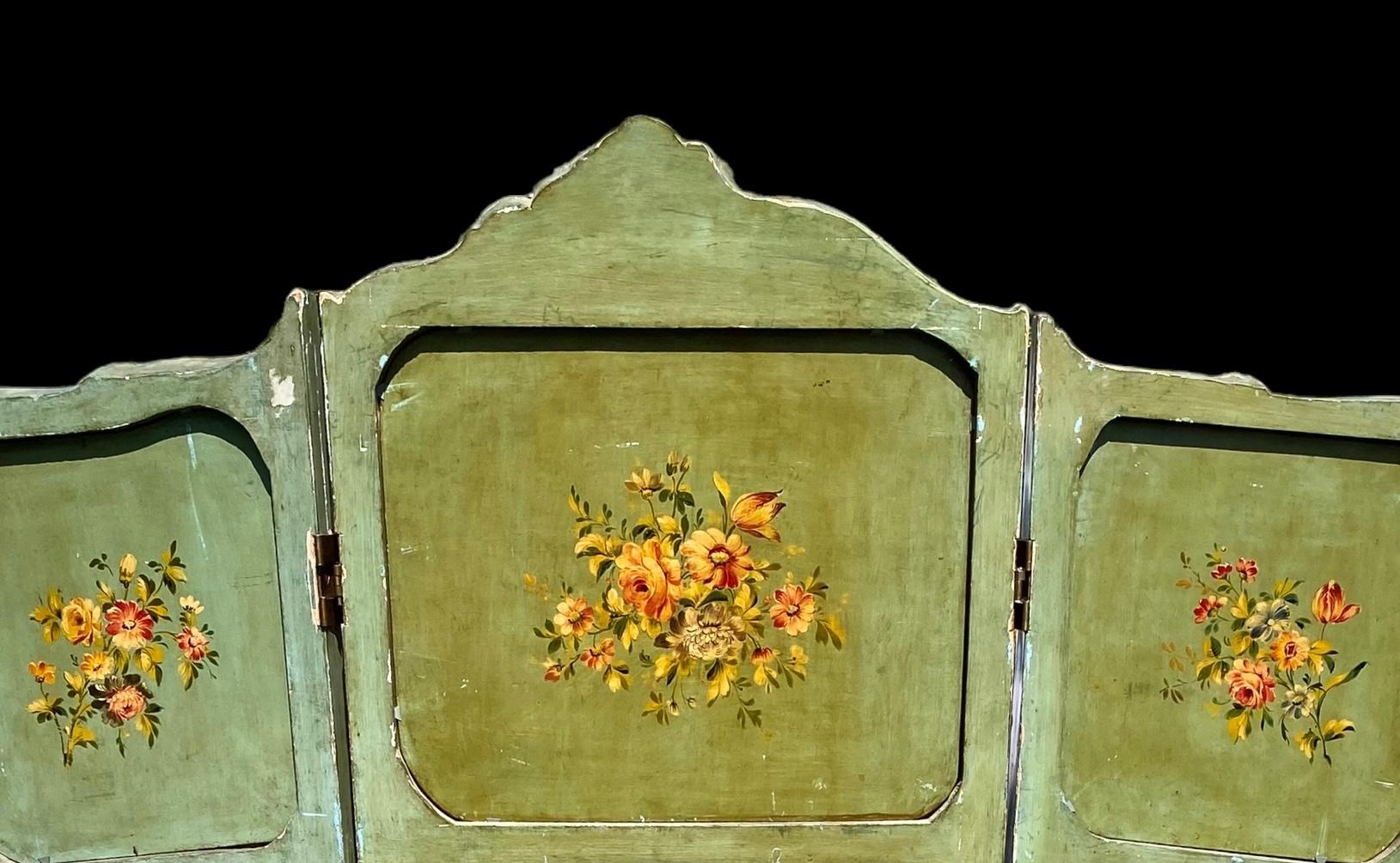 Antike Französisch Hand gemalt drei Panel Dressing Bildschirm im Angebot 10