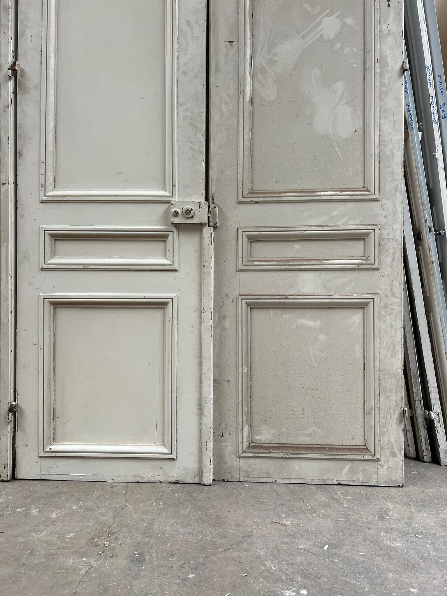 Inizio XX secolo Antique French Haussmannian Trittico di porte, inizio XX secolo in vendita