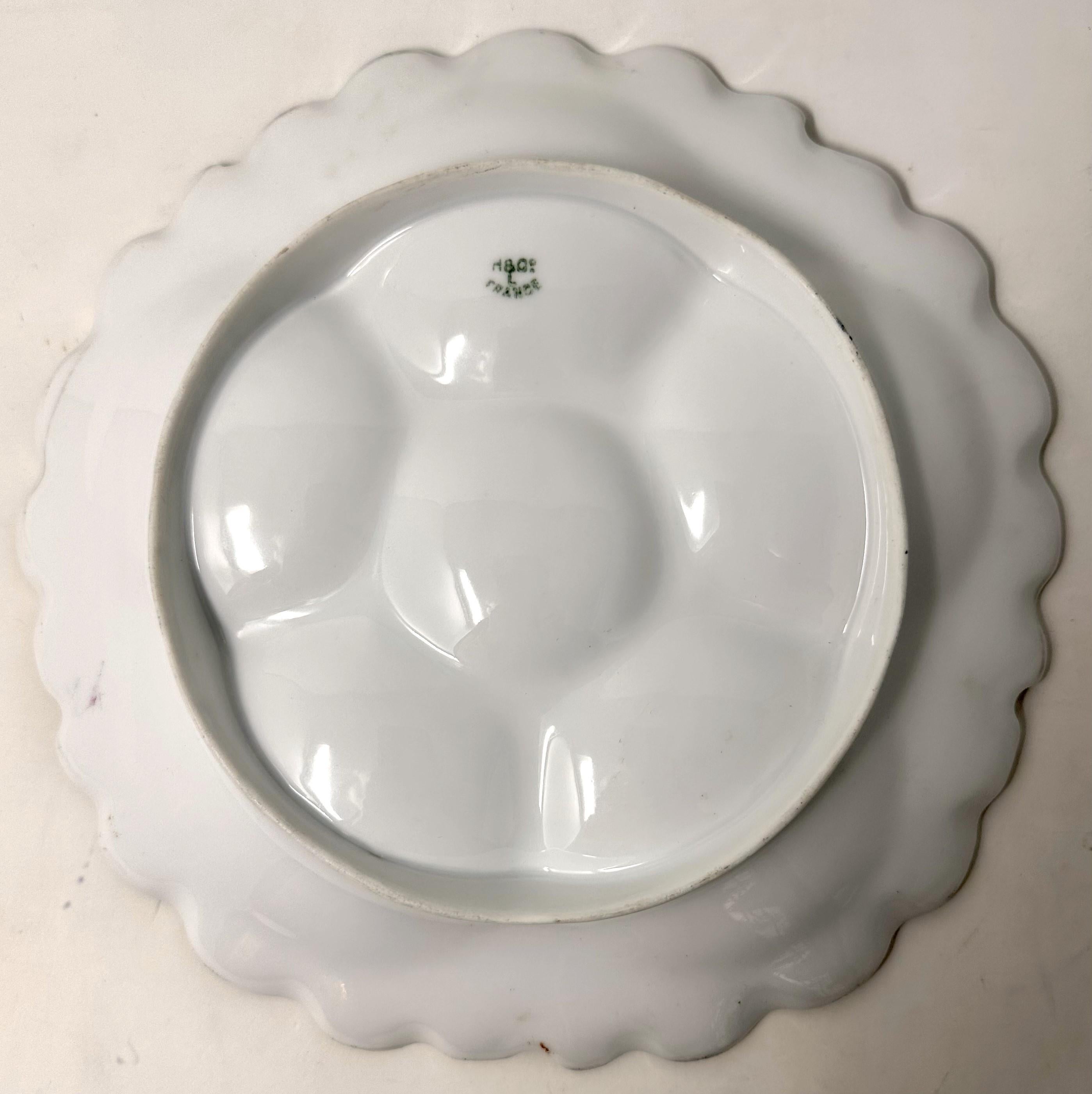 Porcelaine Antiquités françaises Haviland & Co. Assiette à huîtres rouge et or de Limoges vers 1900 en vente