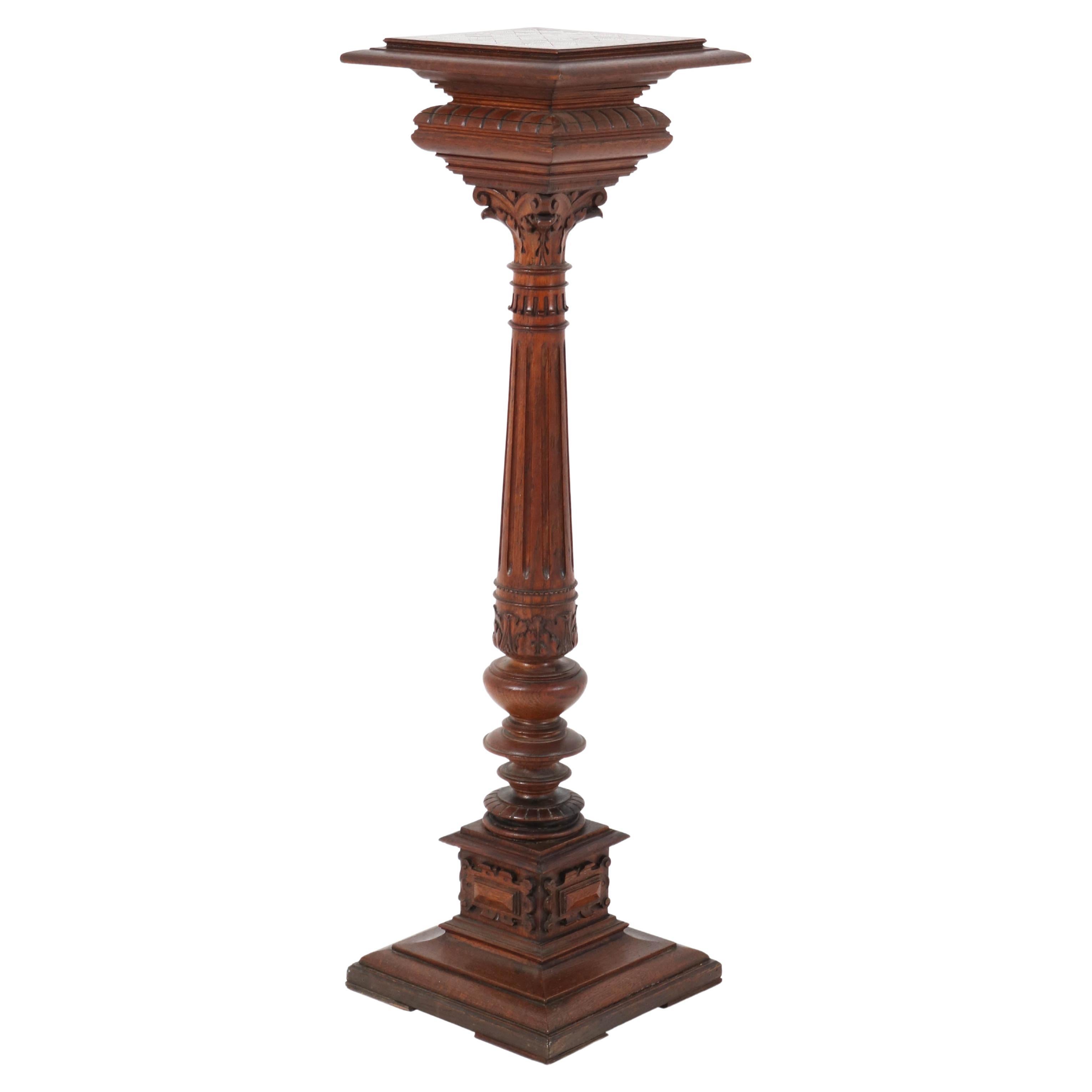 Ancienne table à piédestal française en chêne sculpté Henri II, années 1900