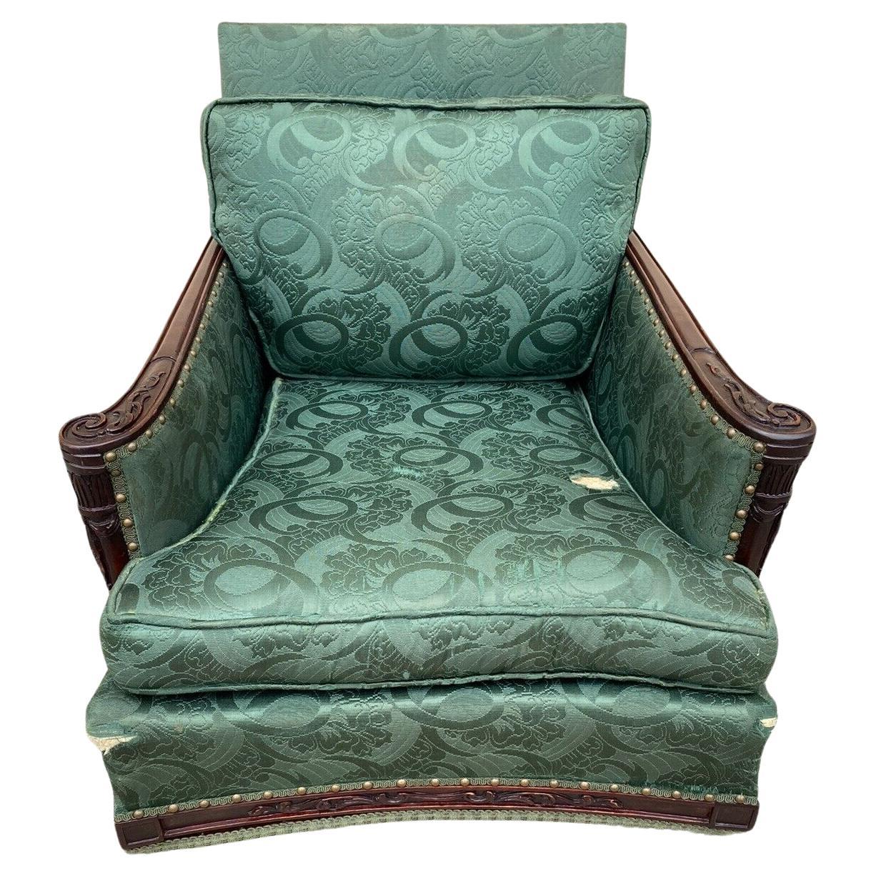 Antiker französischer Hollywood-Regency-Sessel aus geschnitztem Mahagoni im Art-déco-Stil