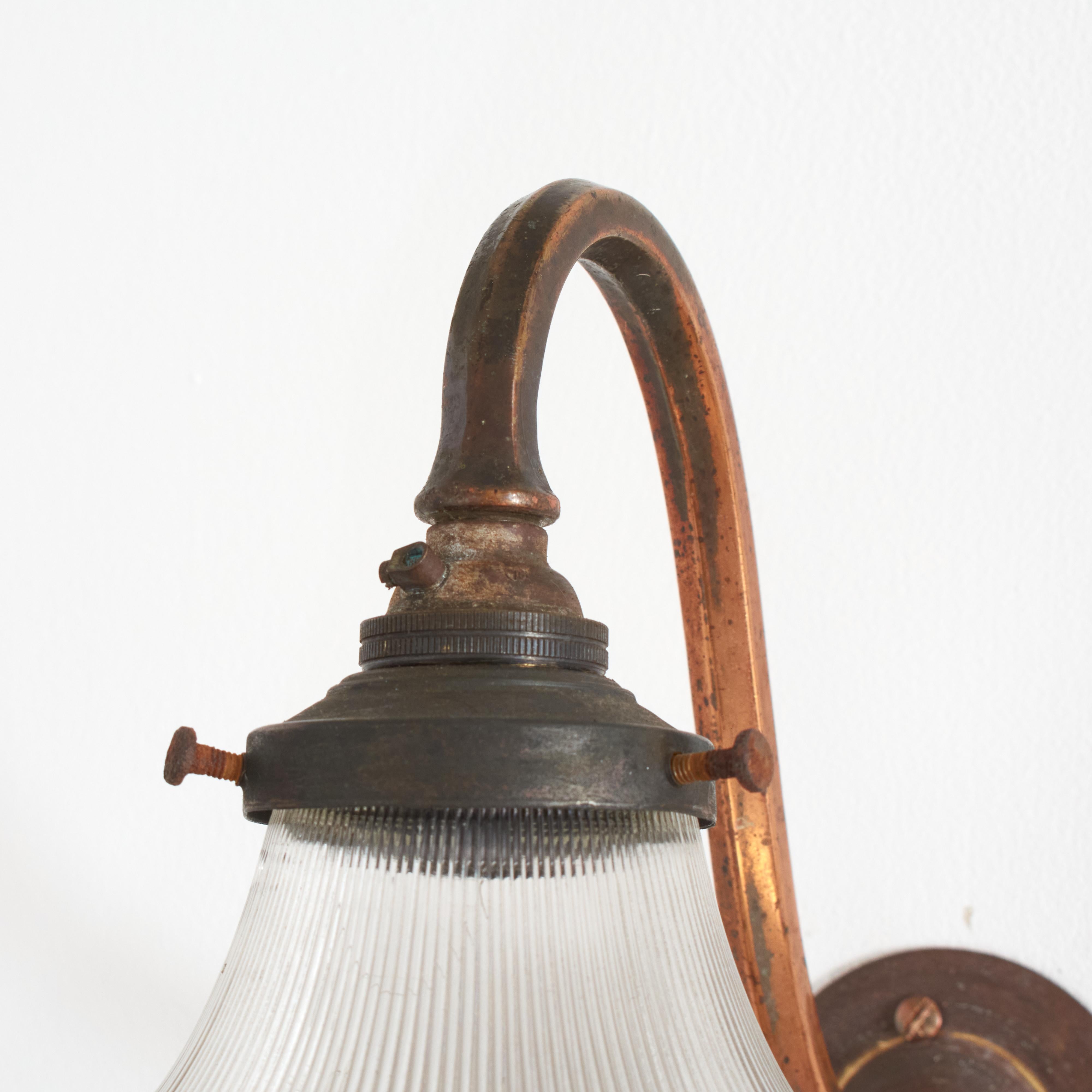 Antique French Holophane Frill Glass Brass Wall Task Kitchen Light Lamp In Good Condition For Sale In Stockbridge, GB