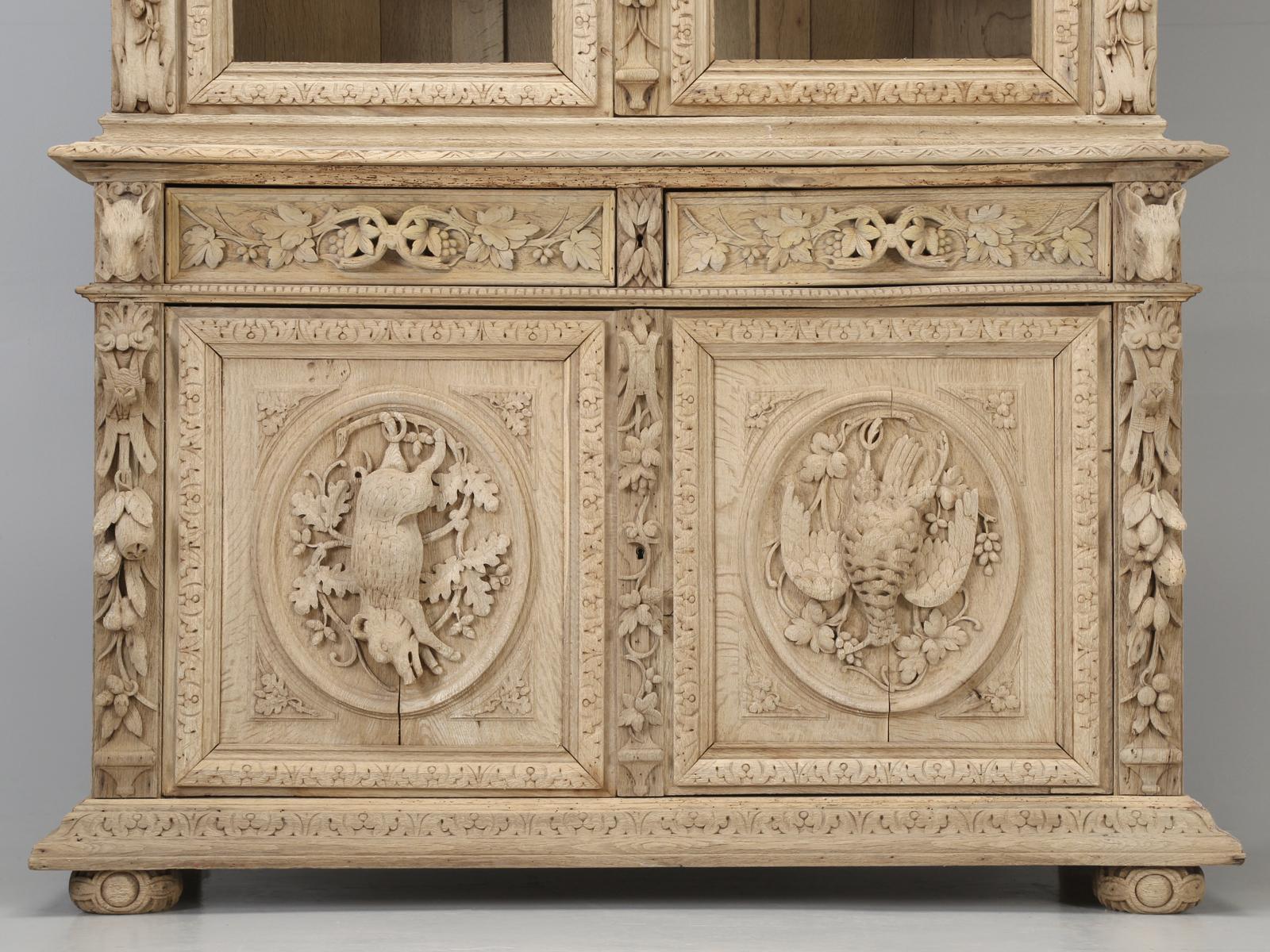 Antique French Hunt Cabinet with Carved Dogs, Foxes, Pheasant, Swine, Rabbit etc In Good Condition In Chicago, IL
