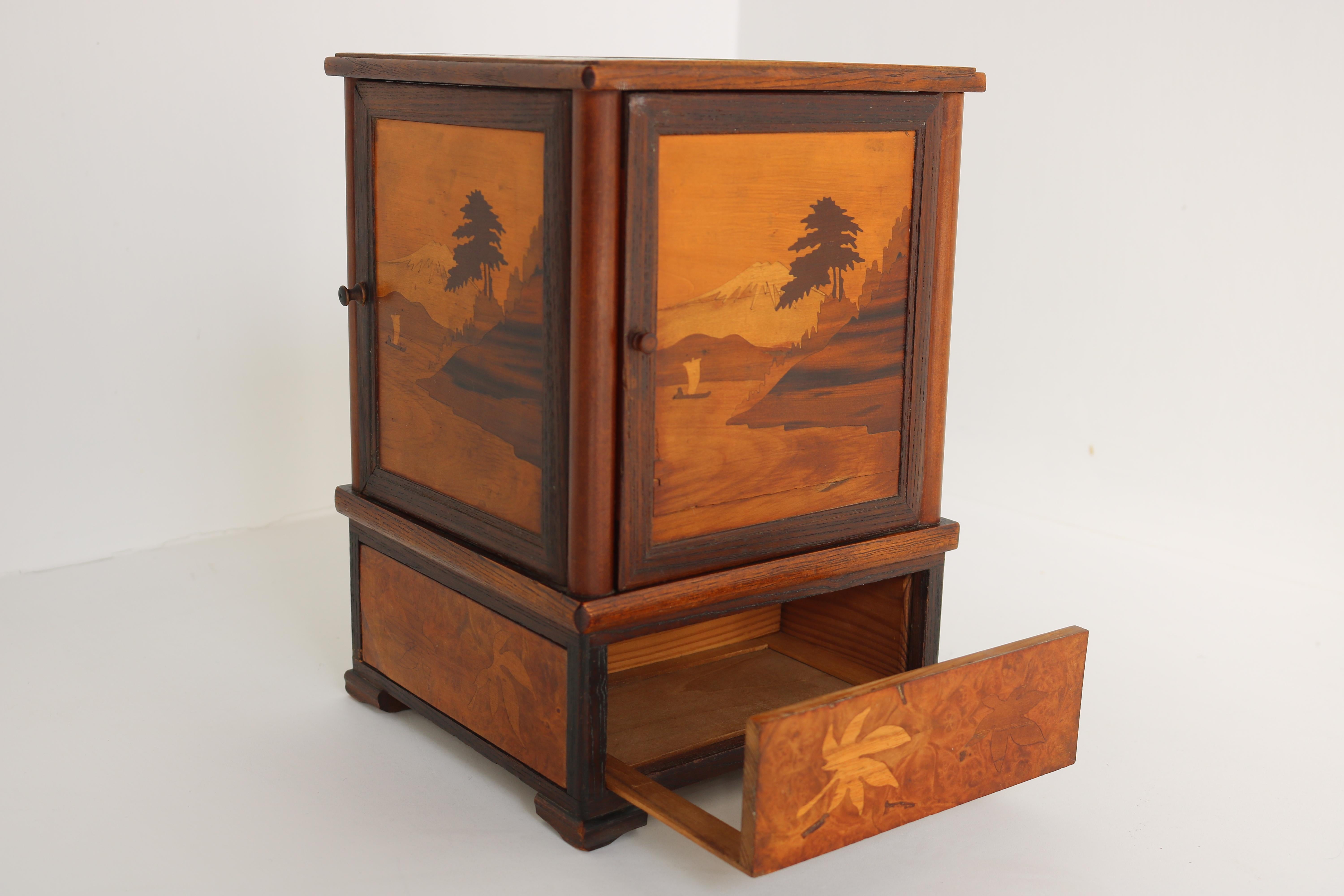 Early 20th Century Antique French Inlaid Marquetry Cigar Box 1900 Cigarette Cabinet Desk Decoration For Sale