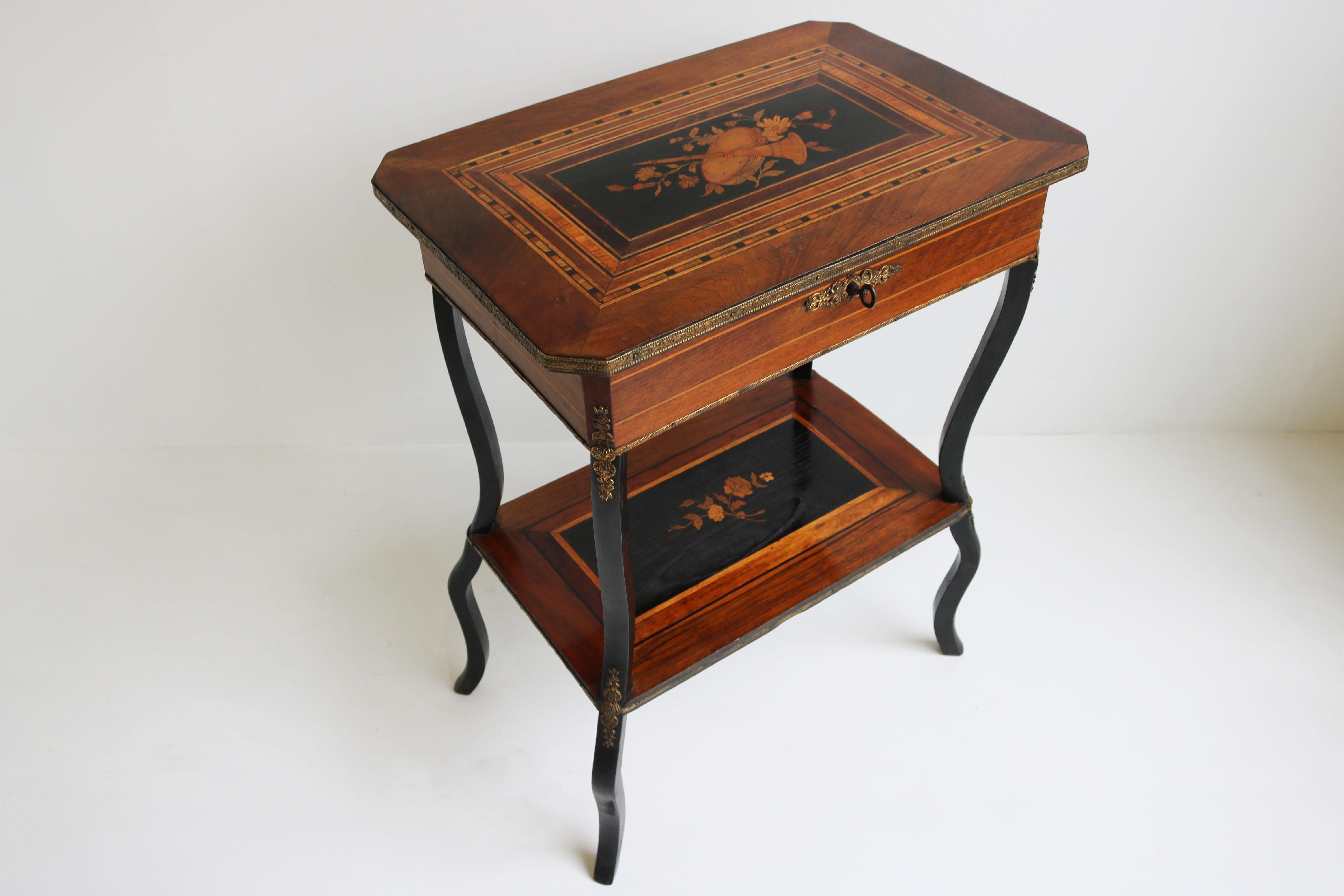 Antique French Inlaid Napoleon III Side Table / Vanity 19th Century Marquetry For Sale 5
