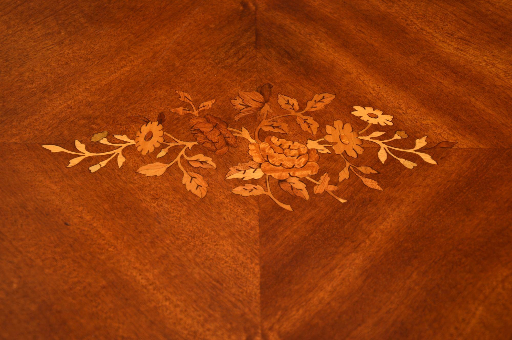 Antique French Inlaid Walnut Coffee Table With Marquetry In Excellent Condition In London, GB