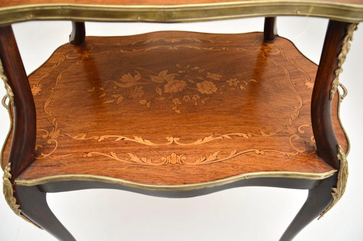 Antique French Etagere de nogal con incrustaciones en venta 3