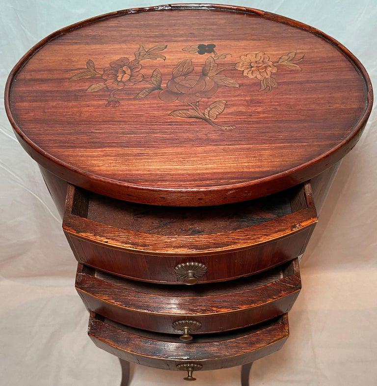 Antique French Inlaid Walnut Occasional Table, Circa 1890's. In Good Condition In New Orleans, LA